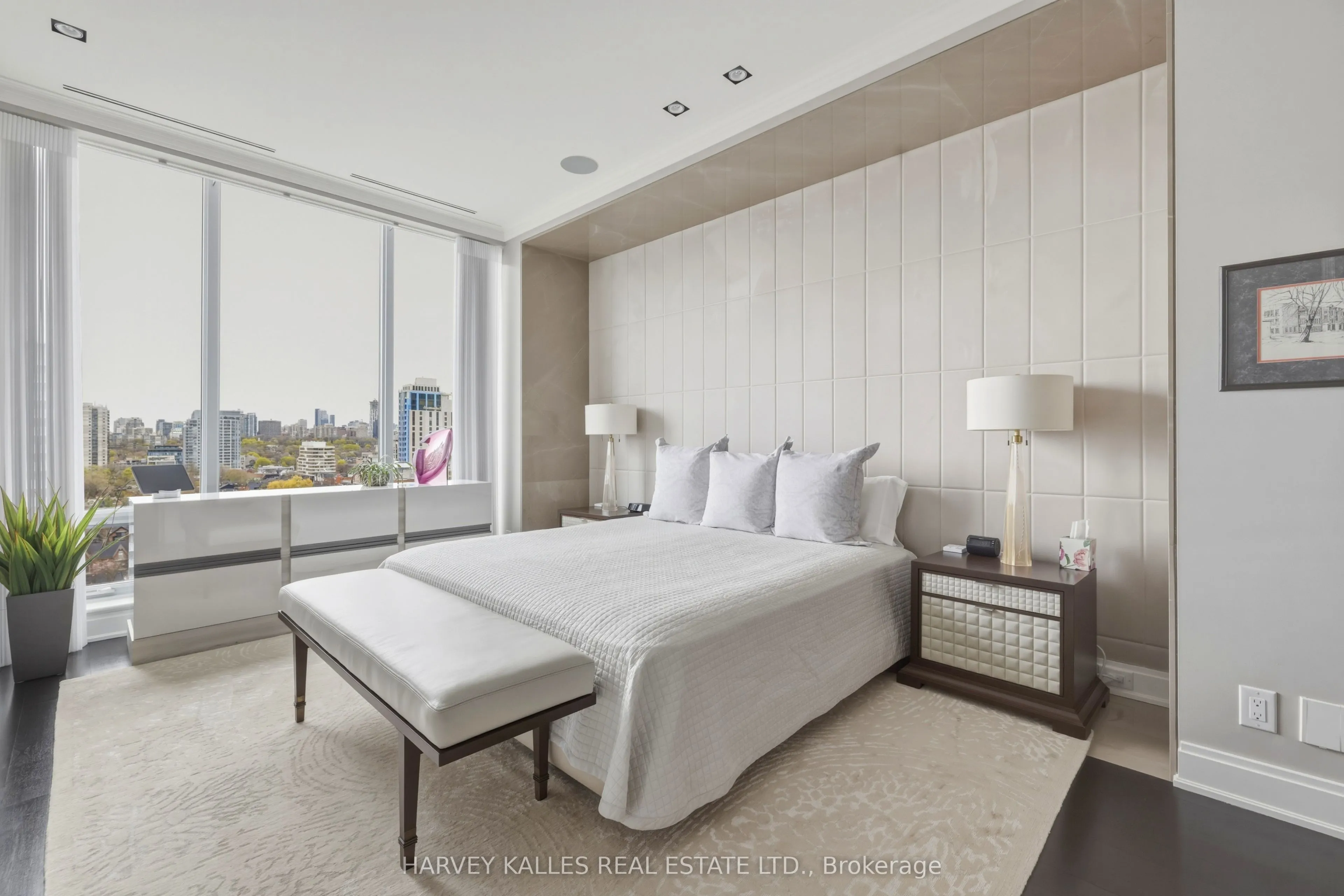 206 Bloor Street W #1501