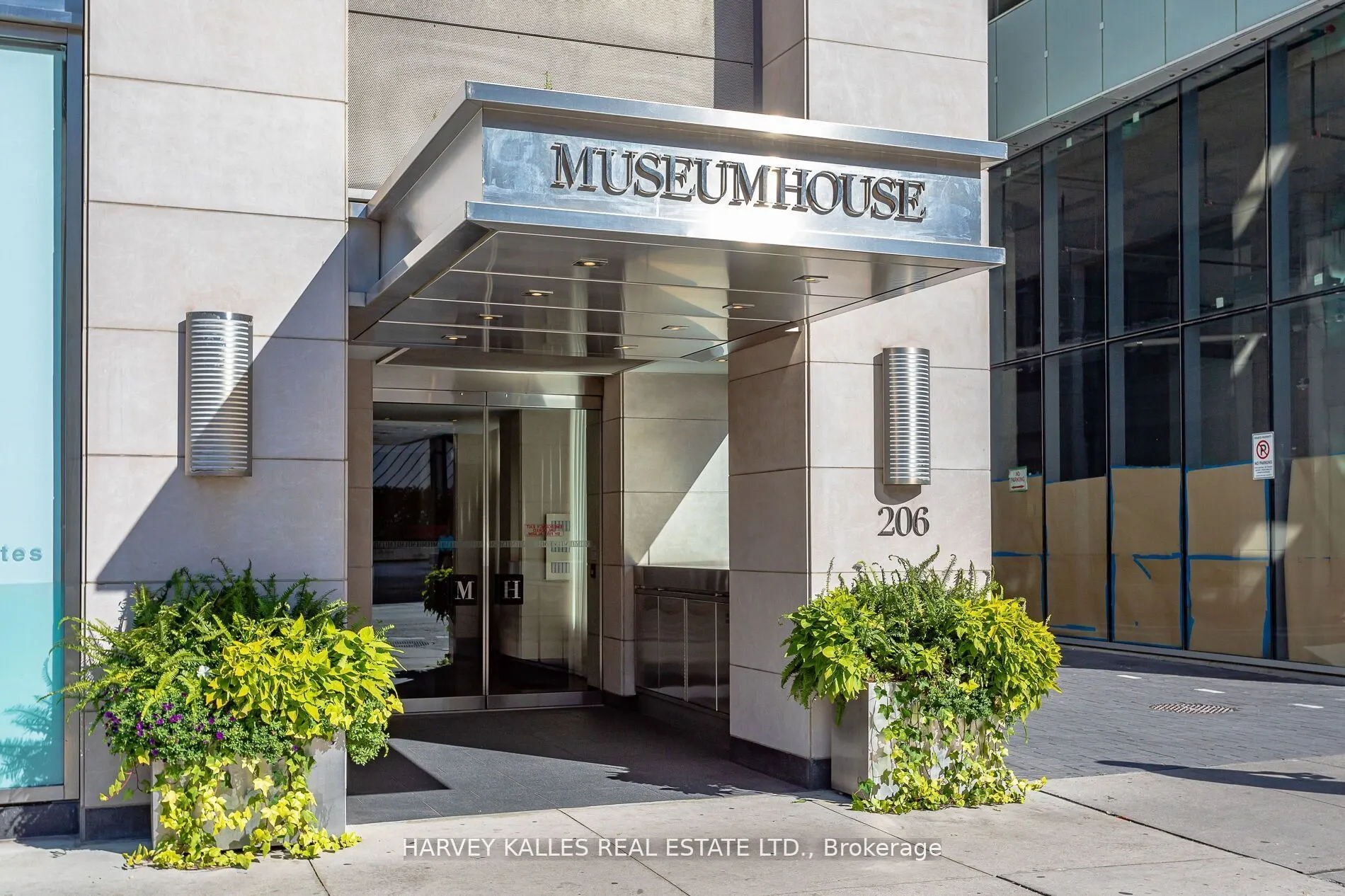 206 Bloor Street W #1501
