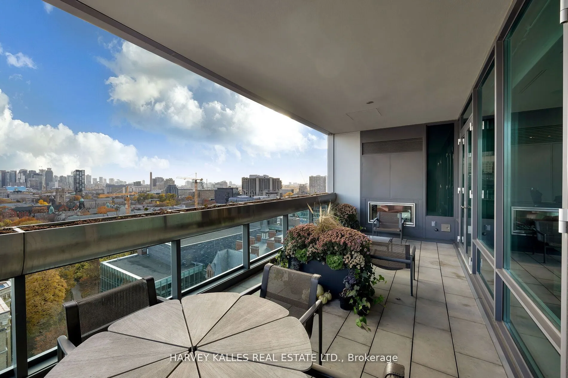 206 Bloor Street W #1501