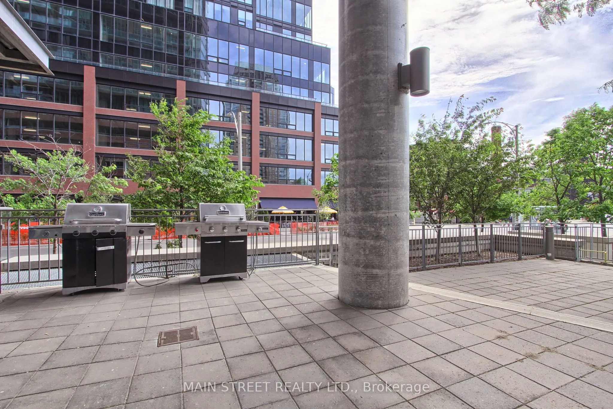 150 East Liberty Street #1213