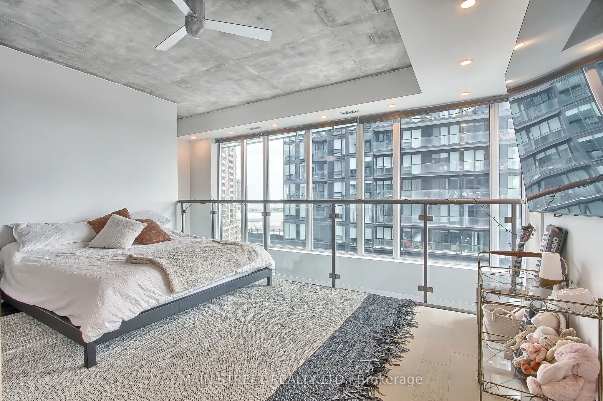 150 East Liberty Street #1213