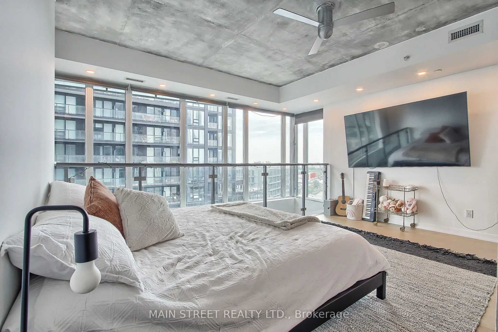 150 East Liberty Street #1213