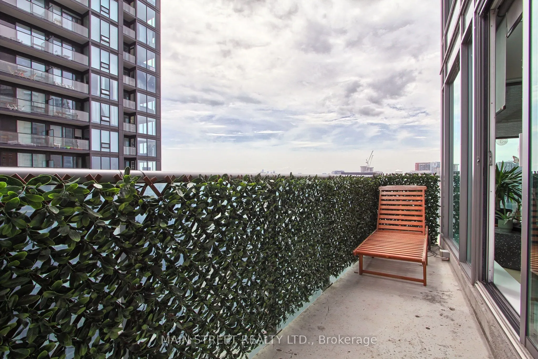 150 East Liberty Street #1213
