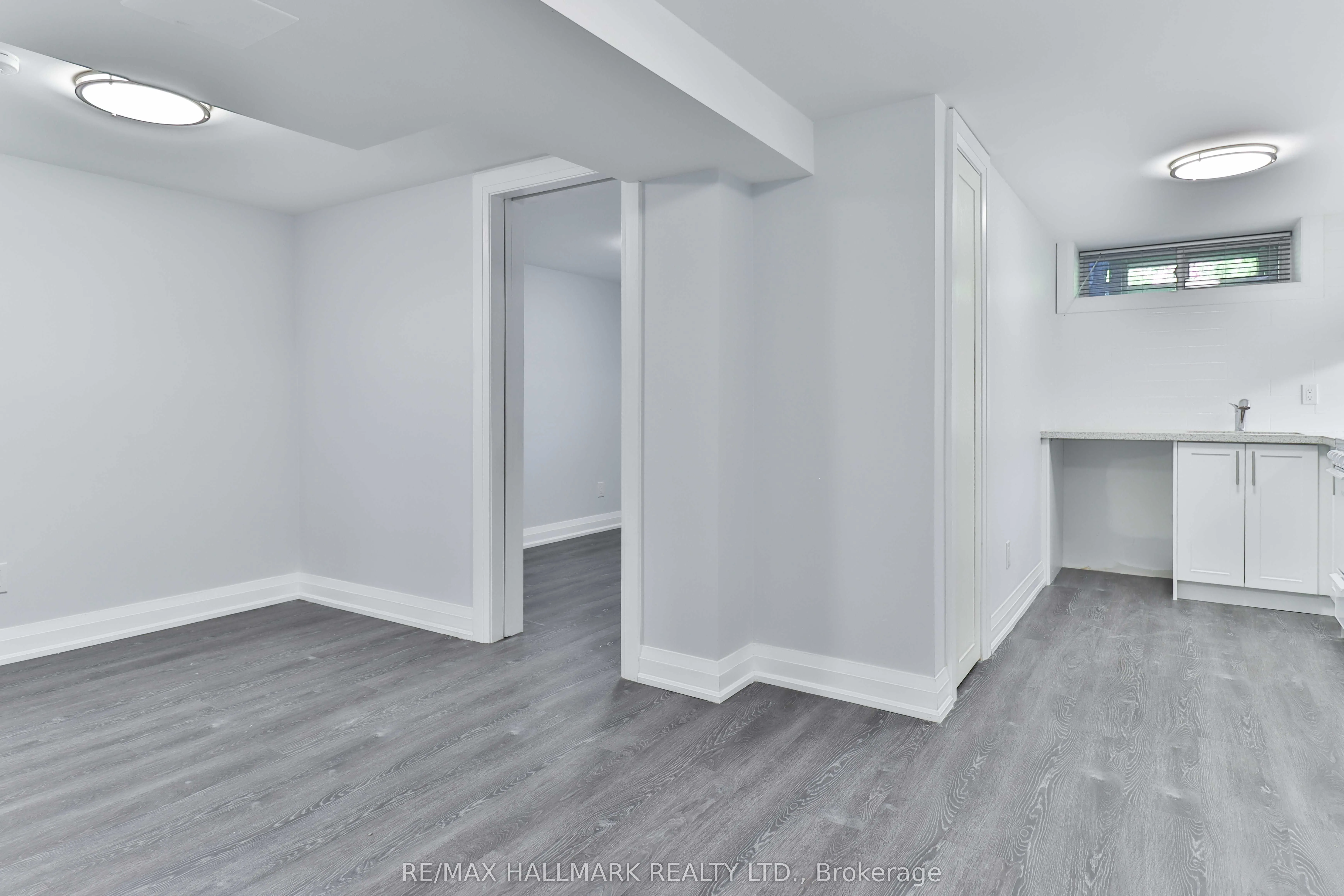 880 College Street #Bsmt