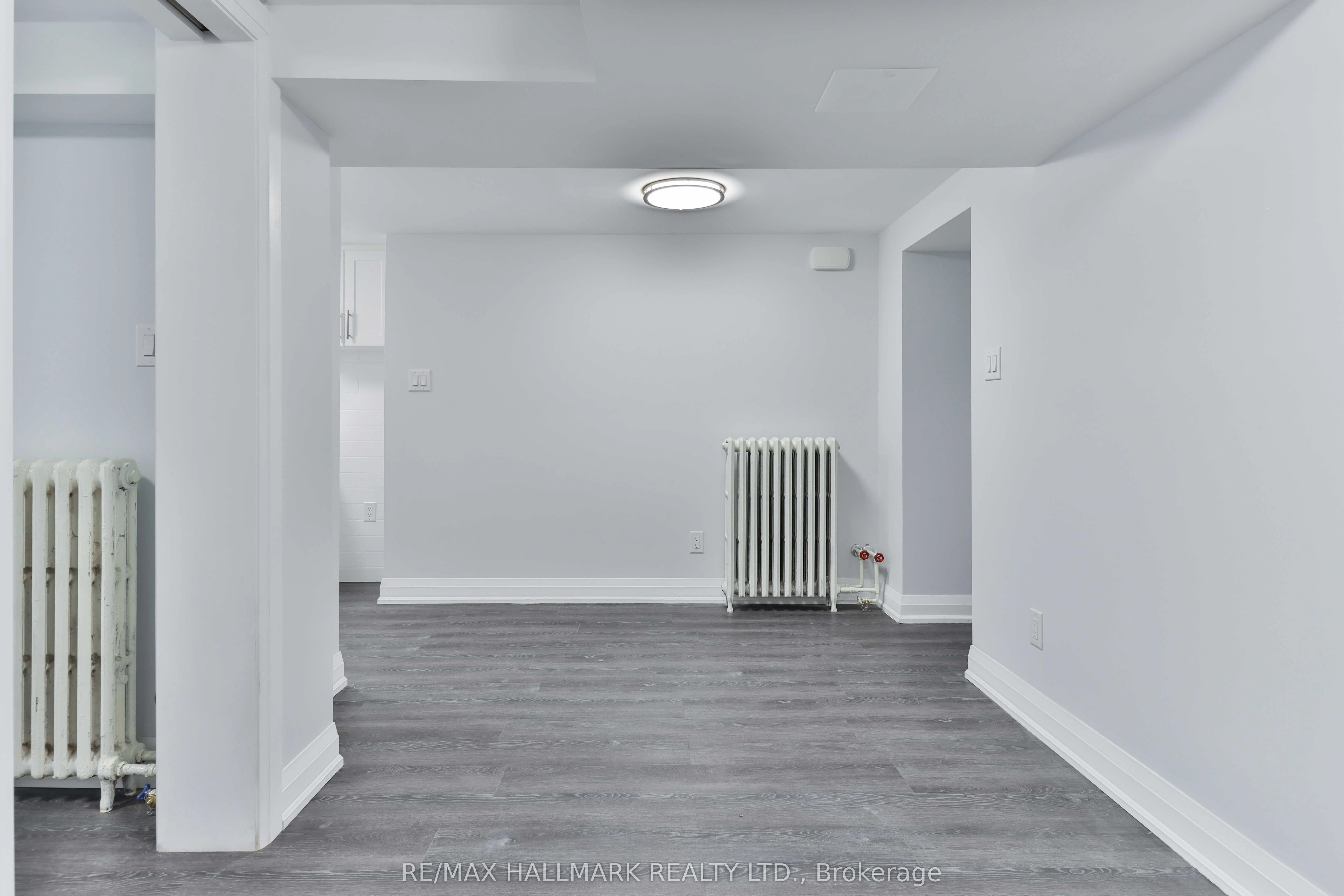 880 College Street #Bsmt