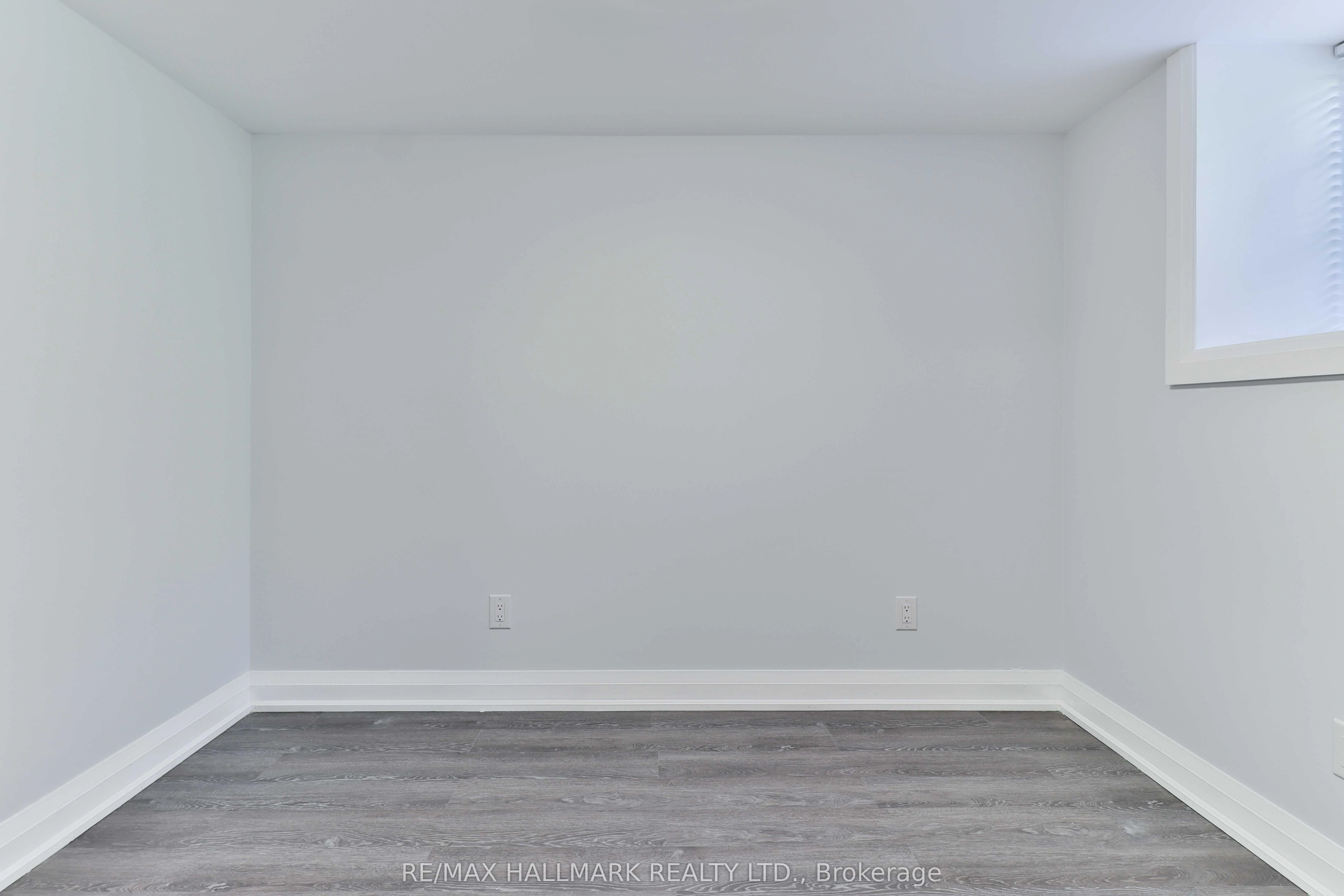 880 College Street #Bsmt