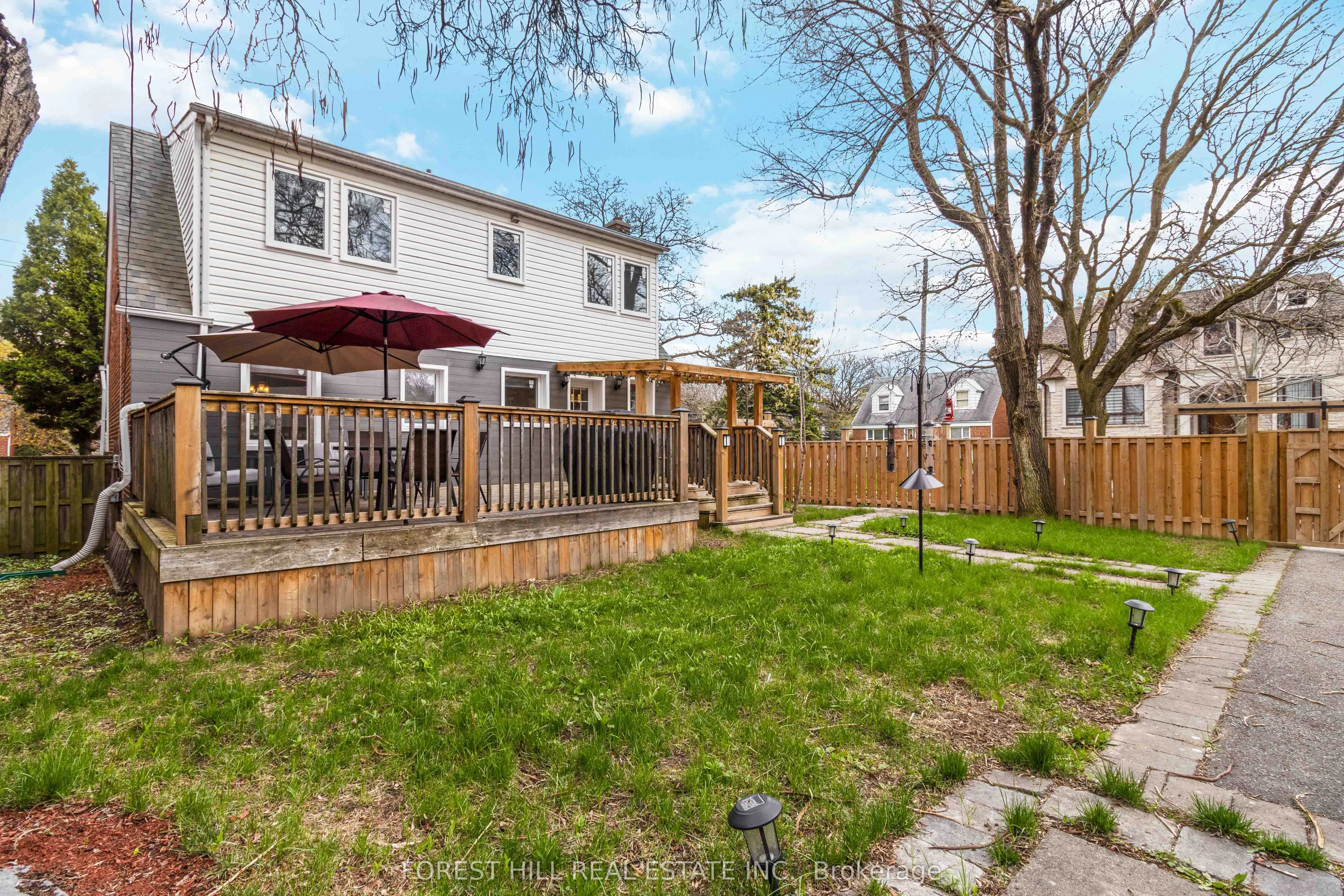 310 Senlac Road