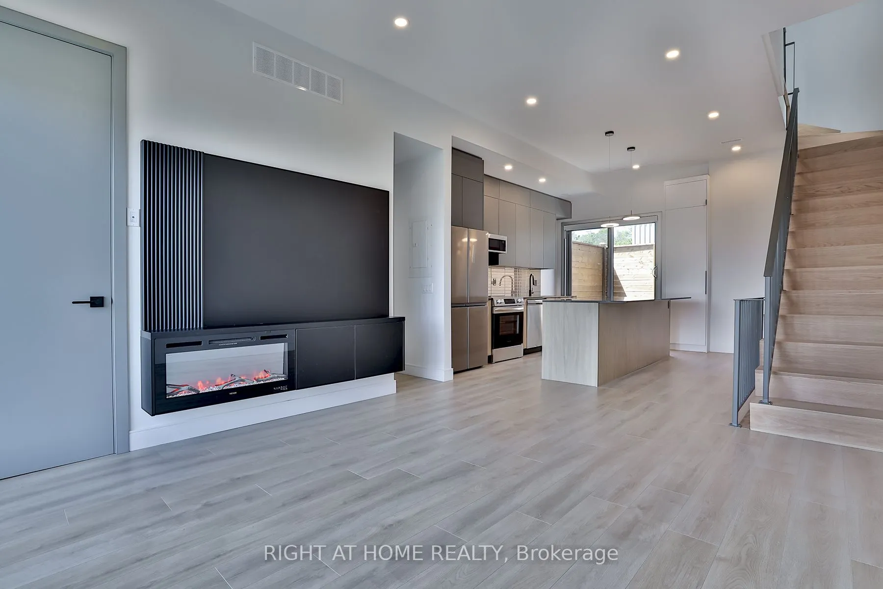 1169 Davenport Road