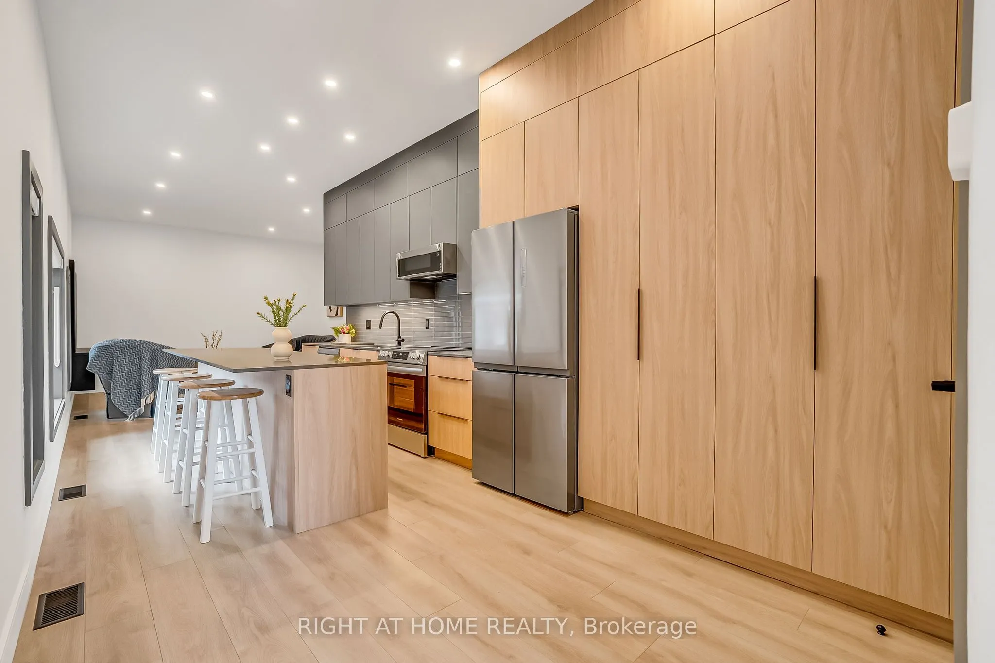 1169 Davenport Road
