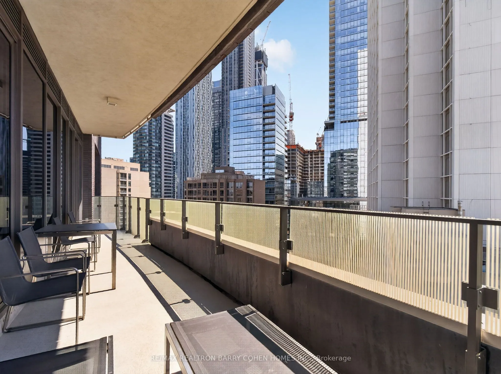 88 Davenport Road #1202