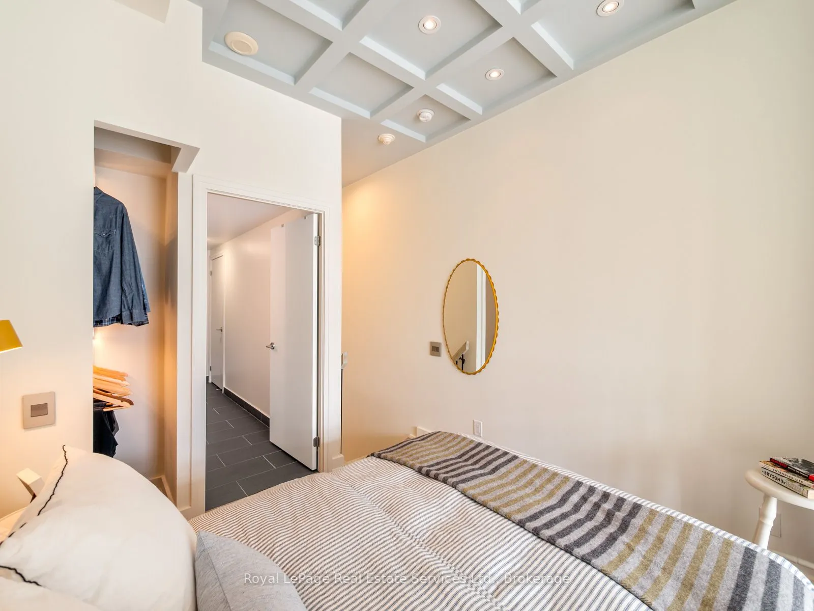 5 Hanna Avenue #729
