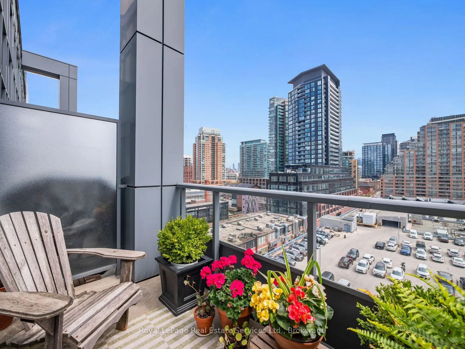 5 Hanna Avenue #729