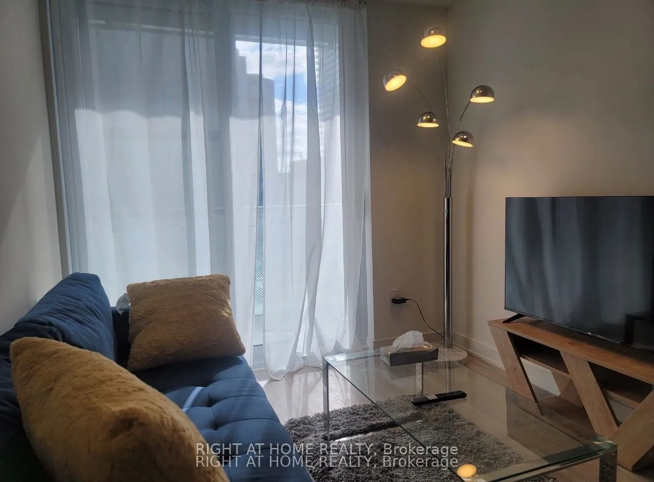 425 Front Street E #516