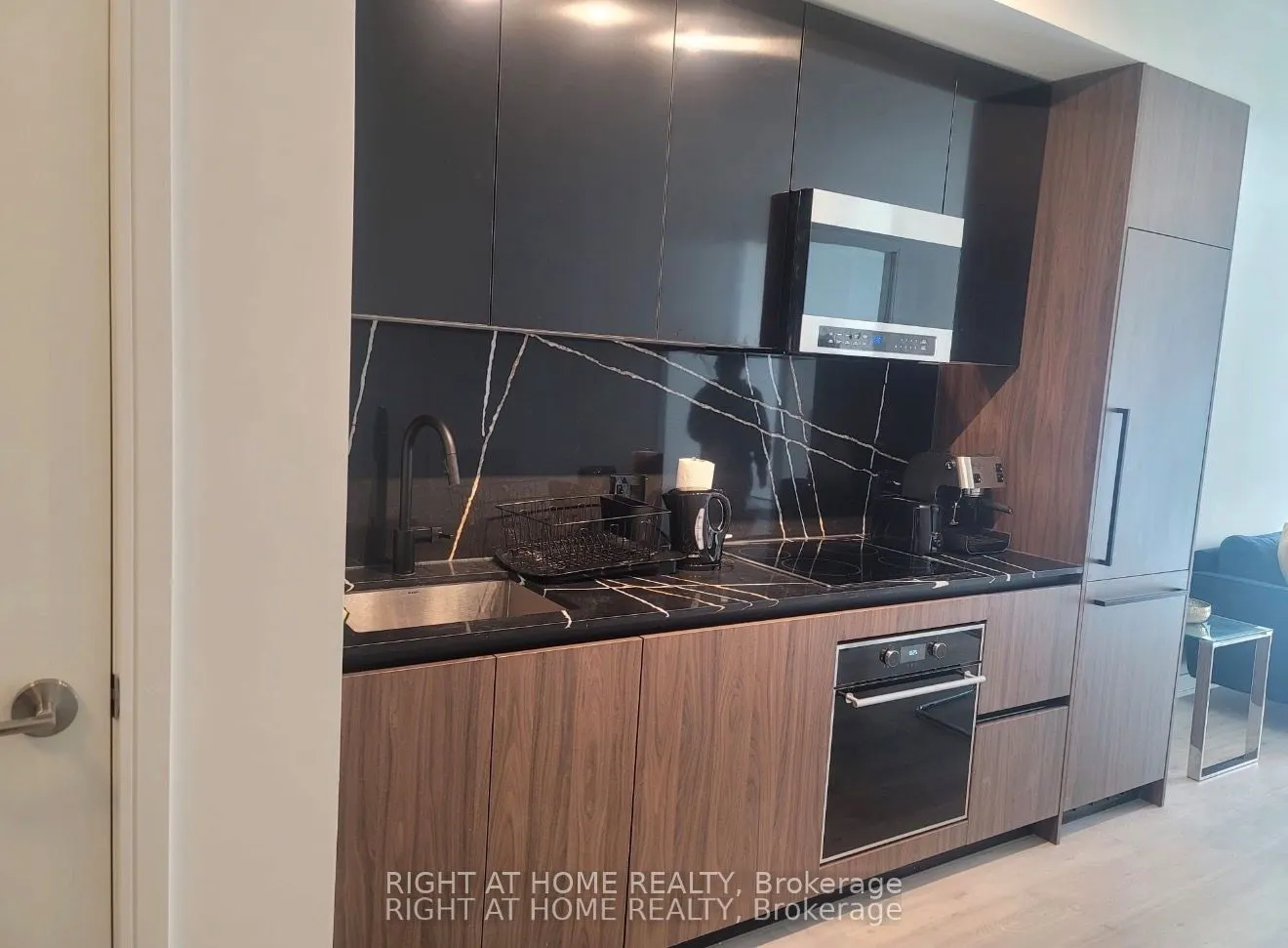 425 Front Street E #516