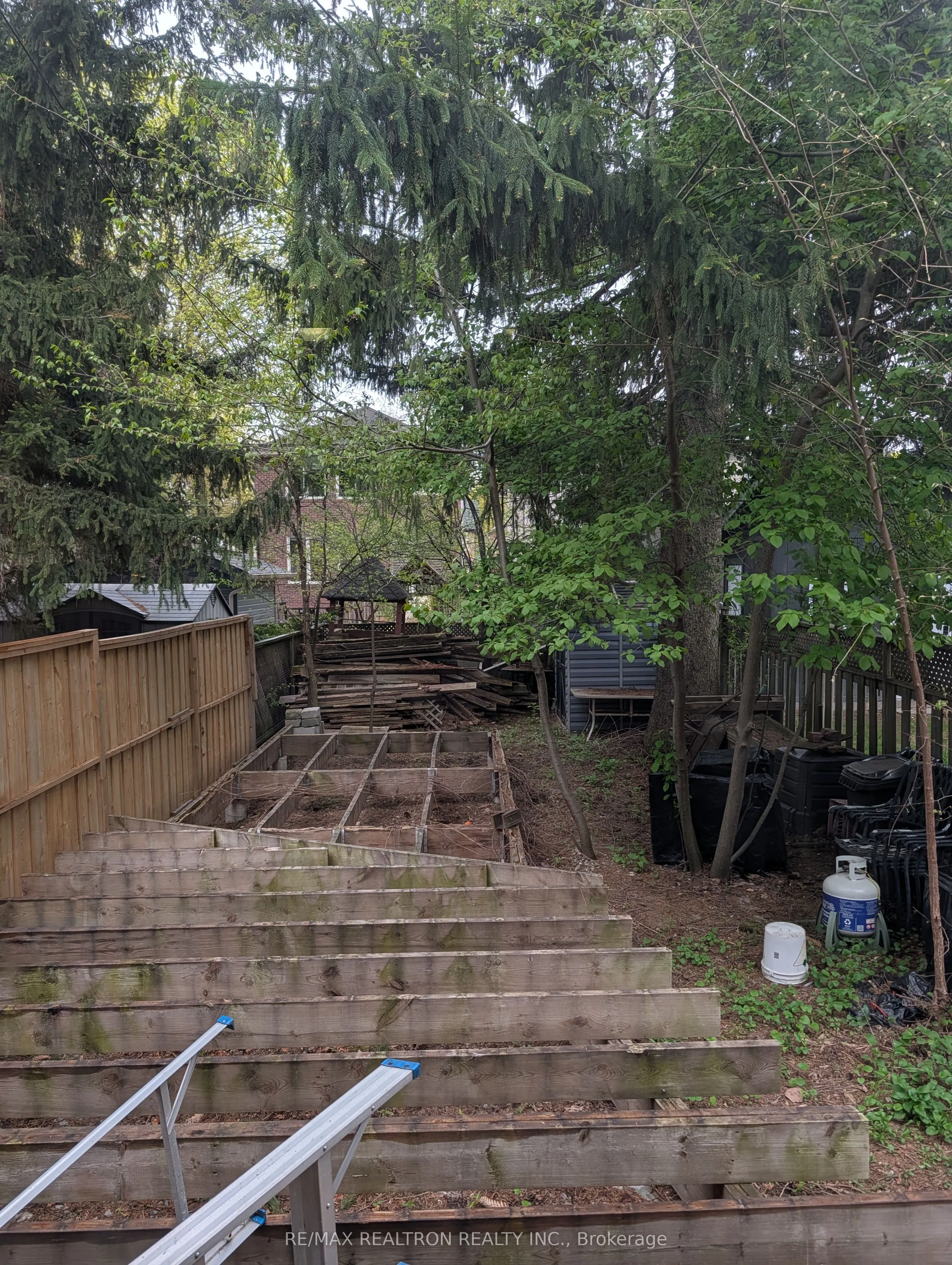 18 Thurston Road