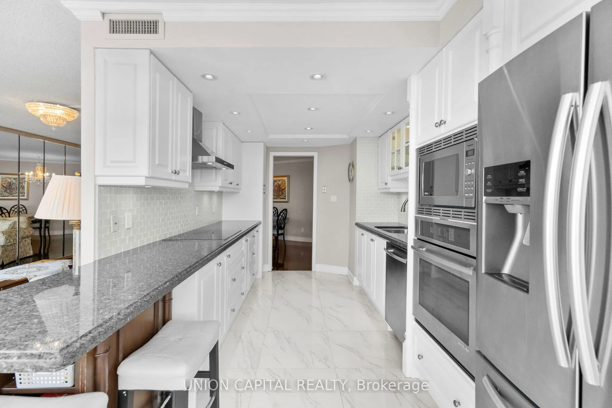 85 Skymark Drive #2405