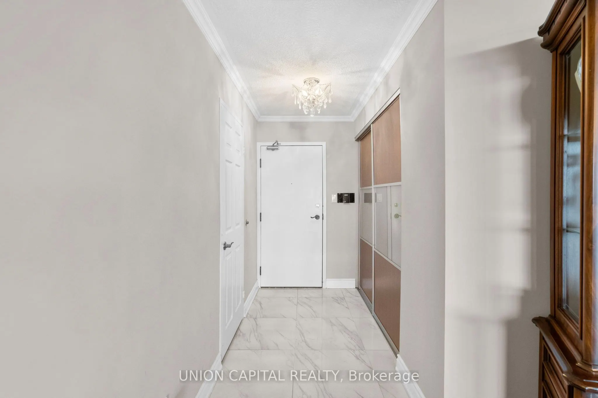 85 Skymark Drive #2405