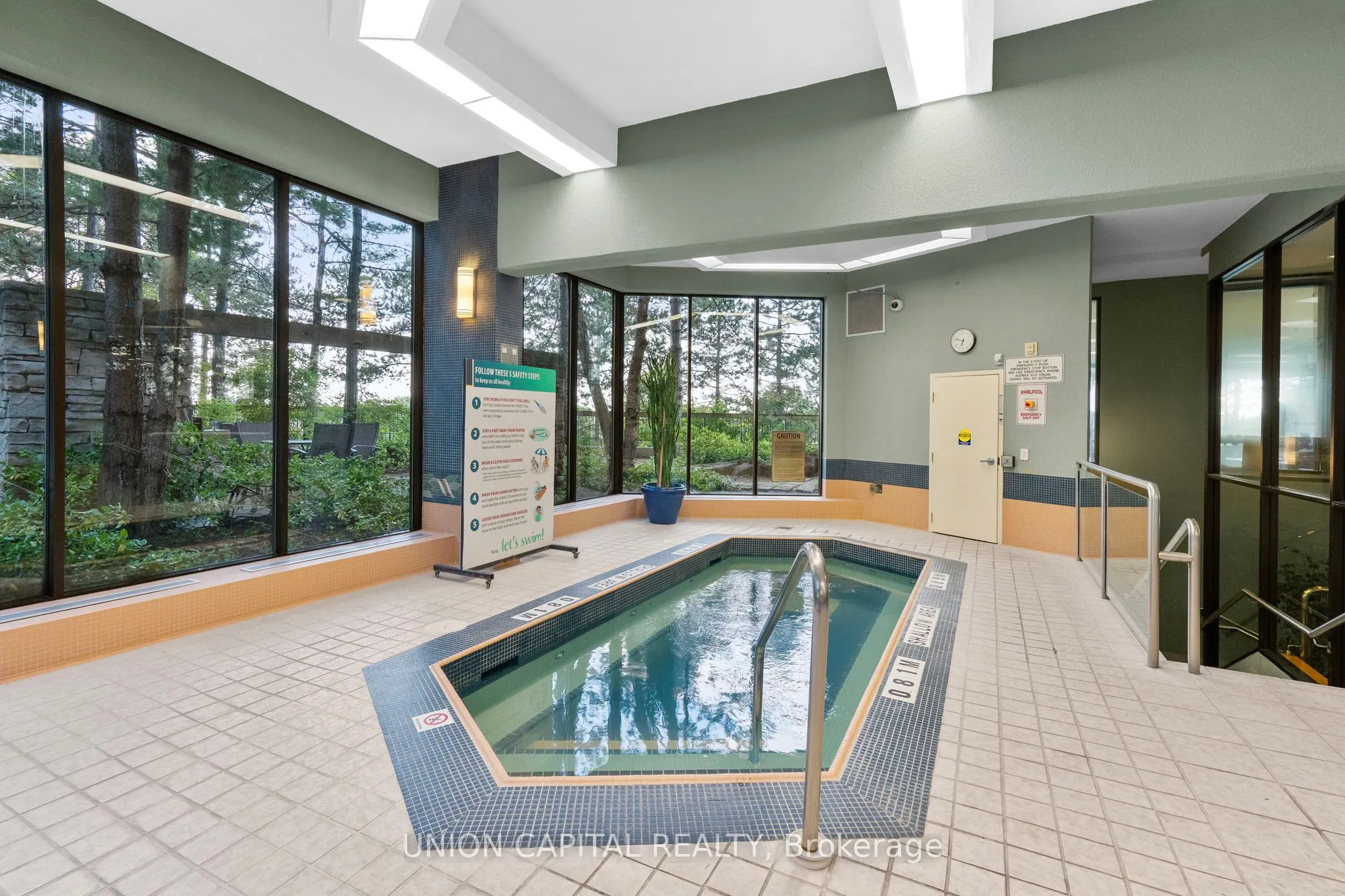 85 Skymark Drive #2405