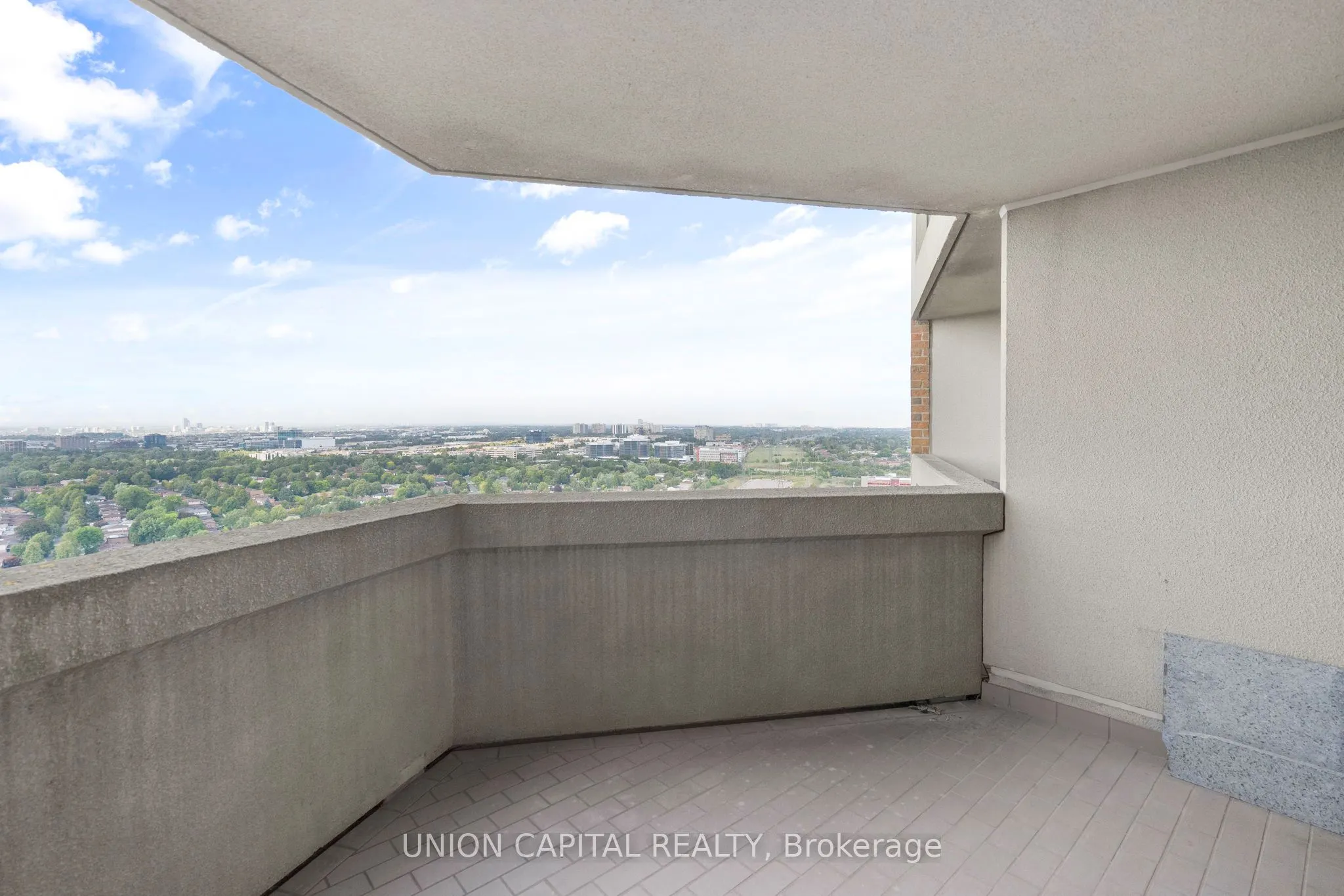 85 Skymark Drive #2405