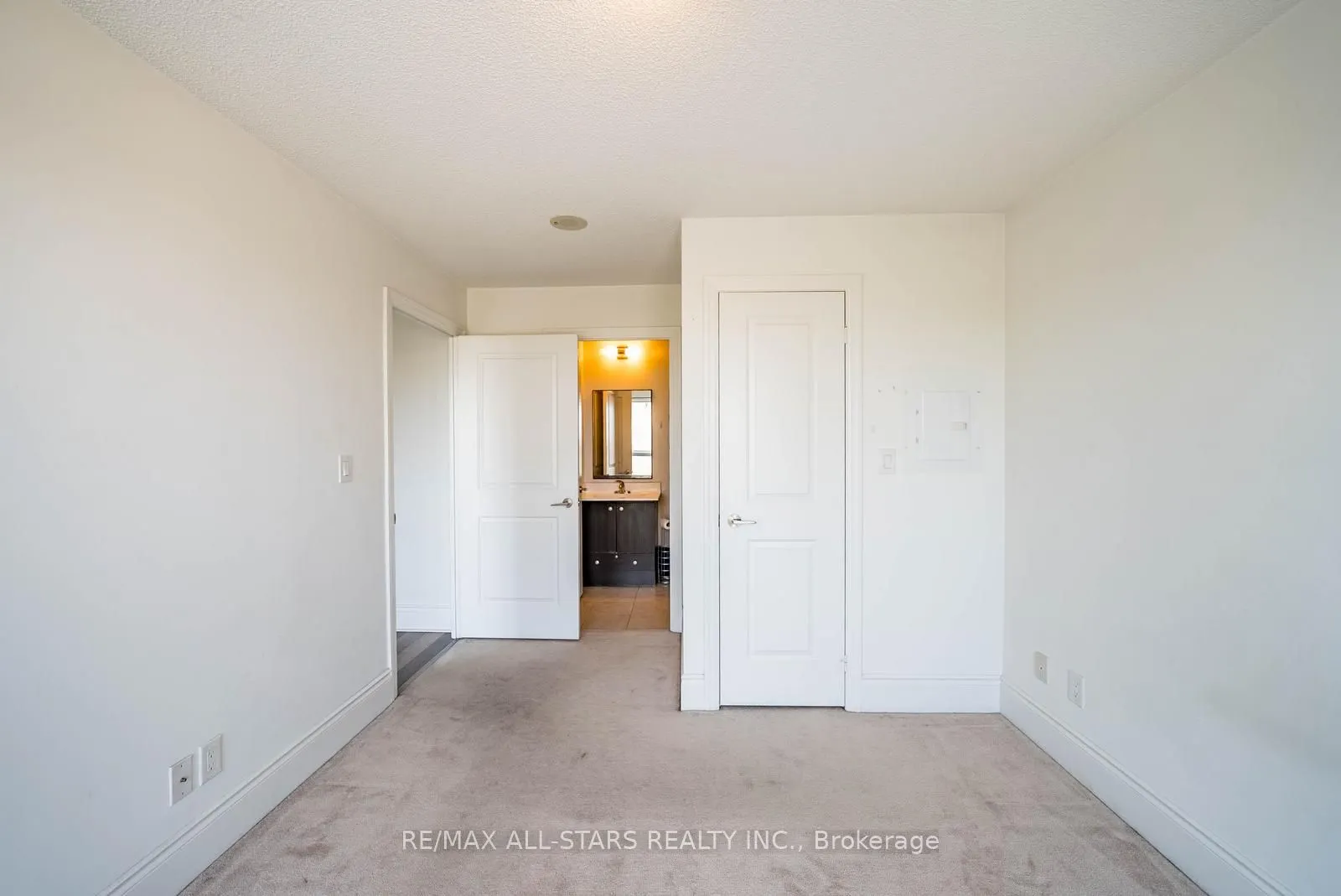 2015 Sheppard Avenue E #407