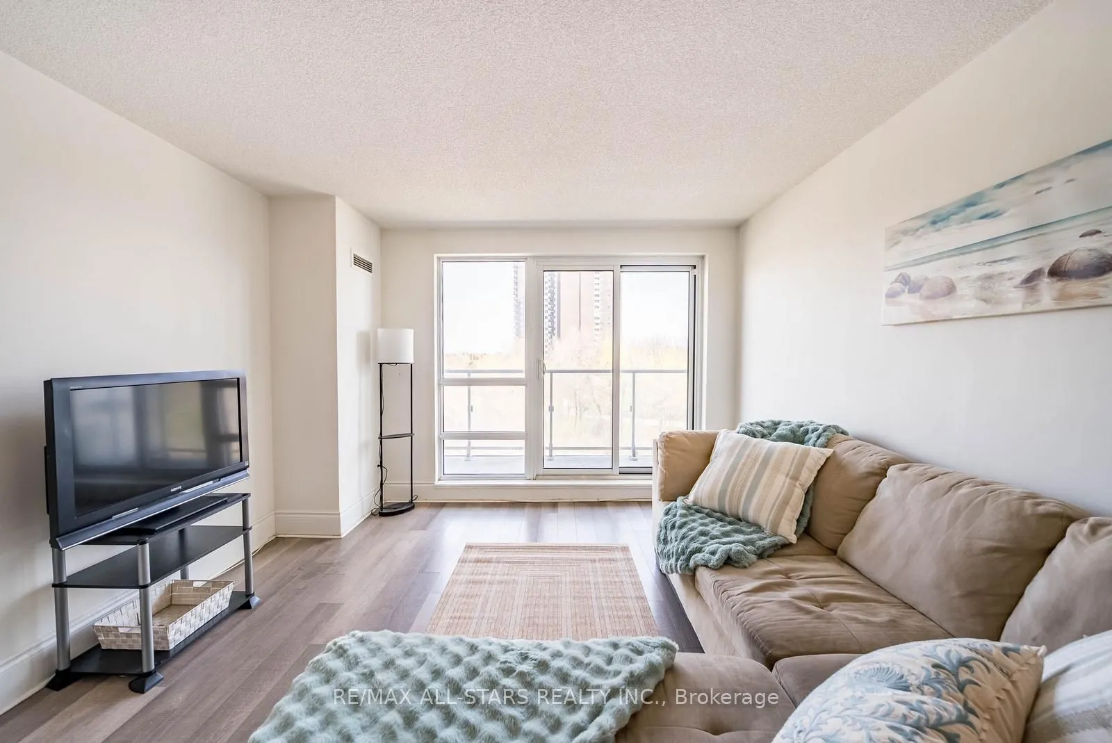 2015 Sheppard Avenue E #407