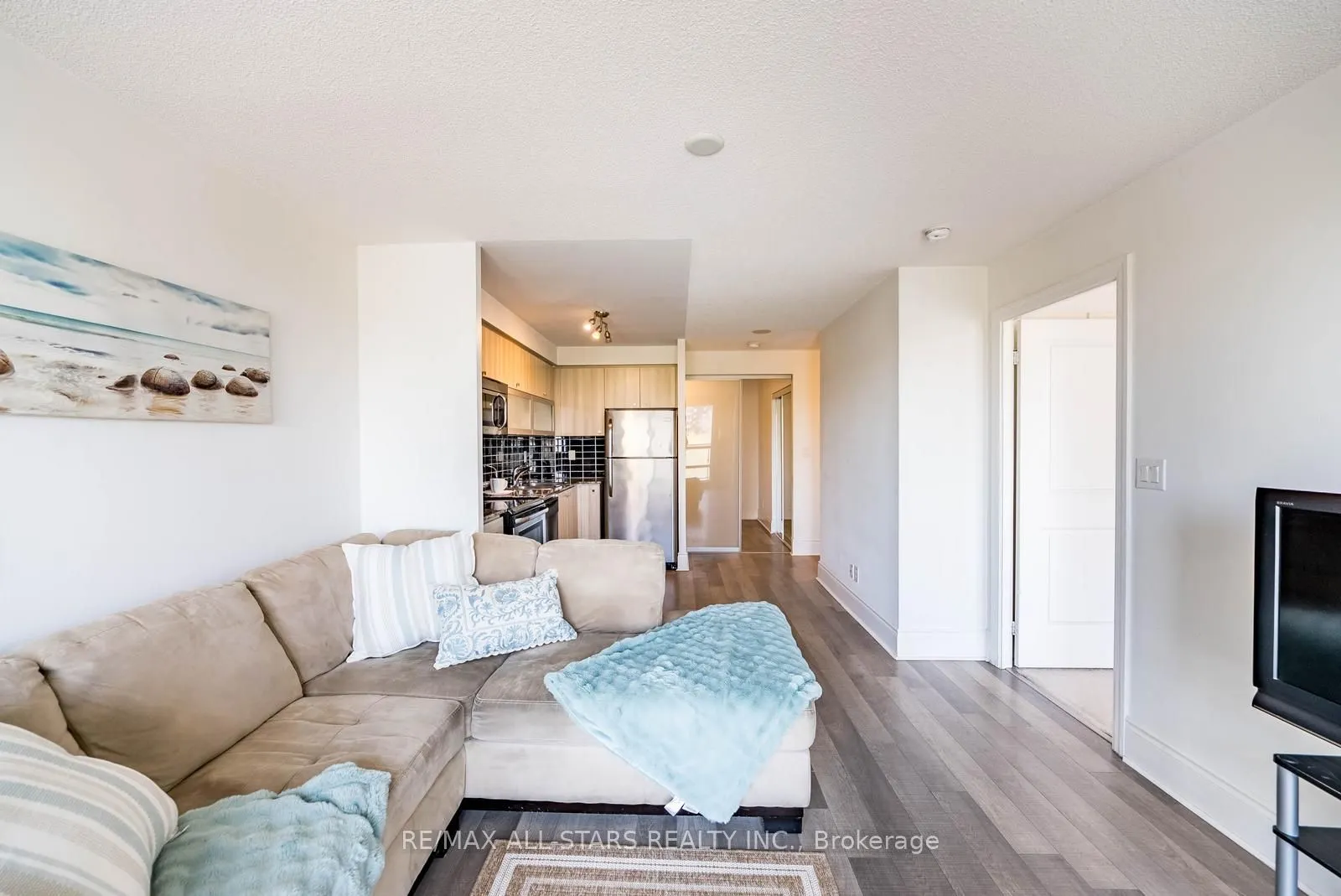 2015 Sheppard Avenue E #407