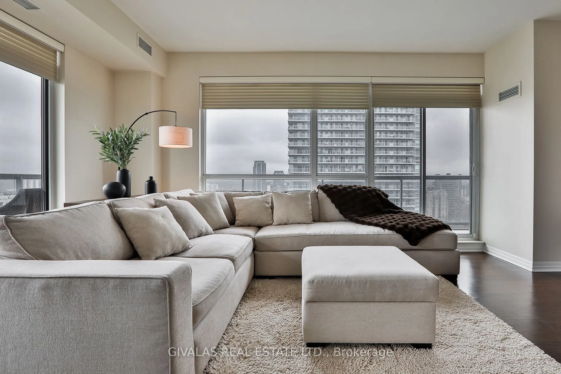 30 Herons Hill Way #2110