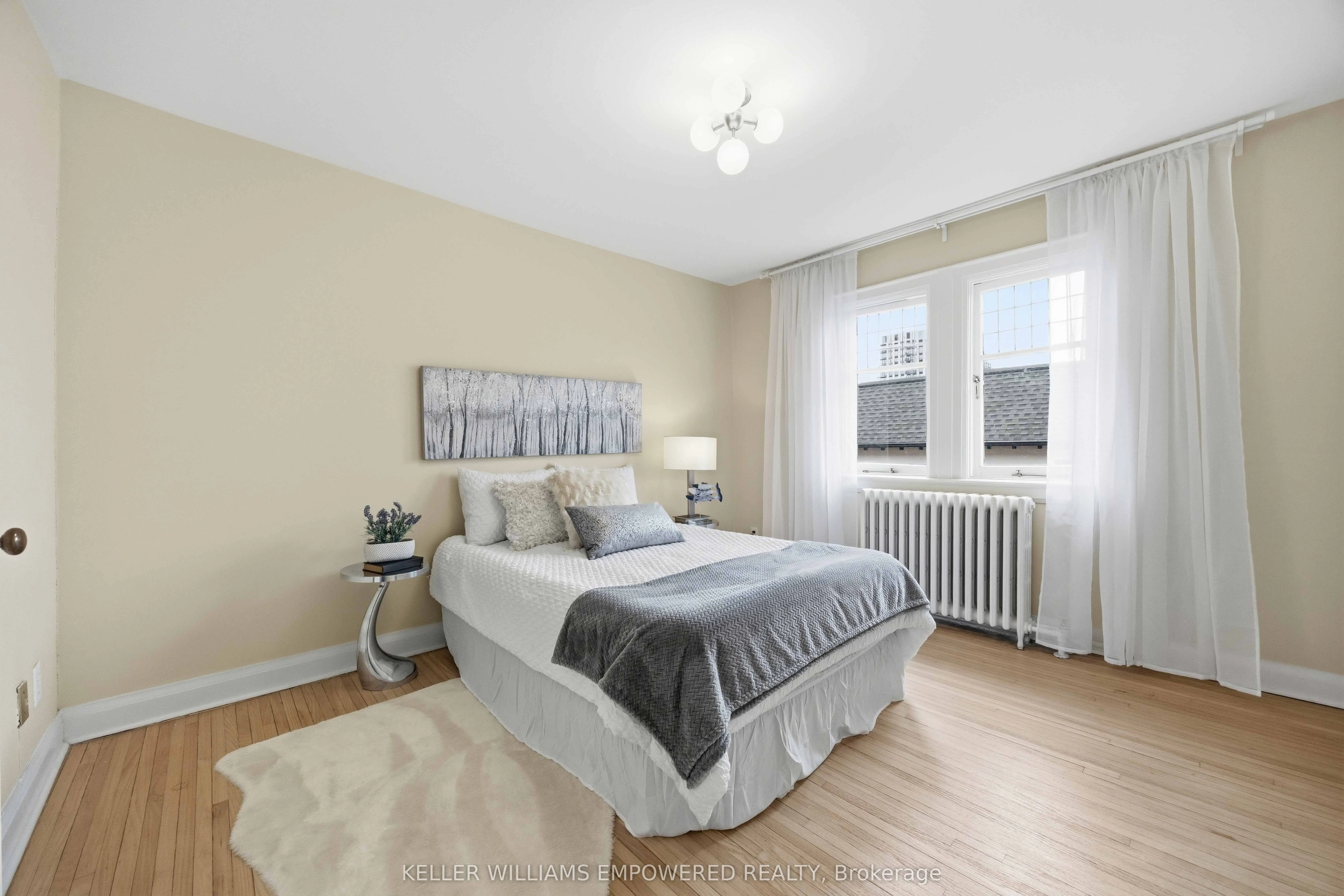 313 Lonsdale Road #7