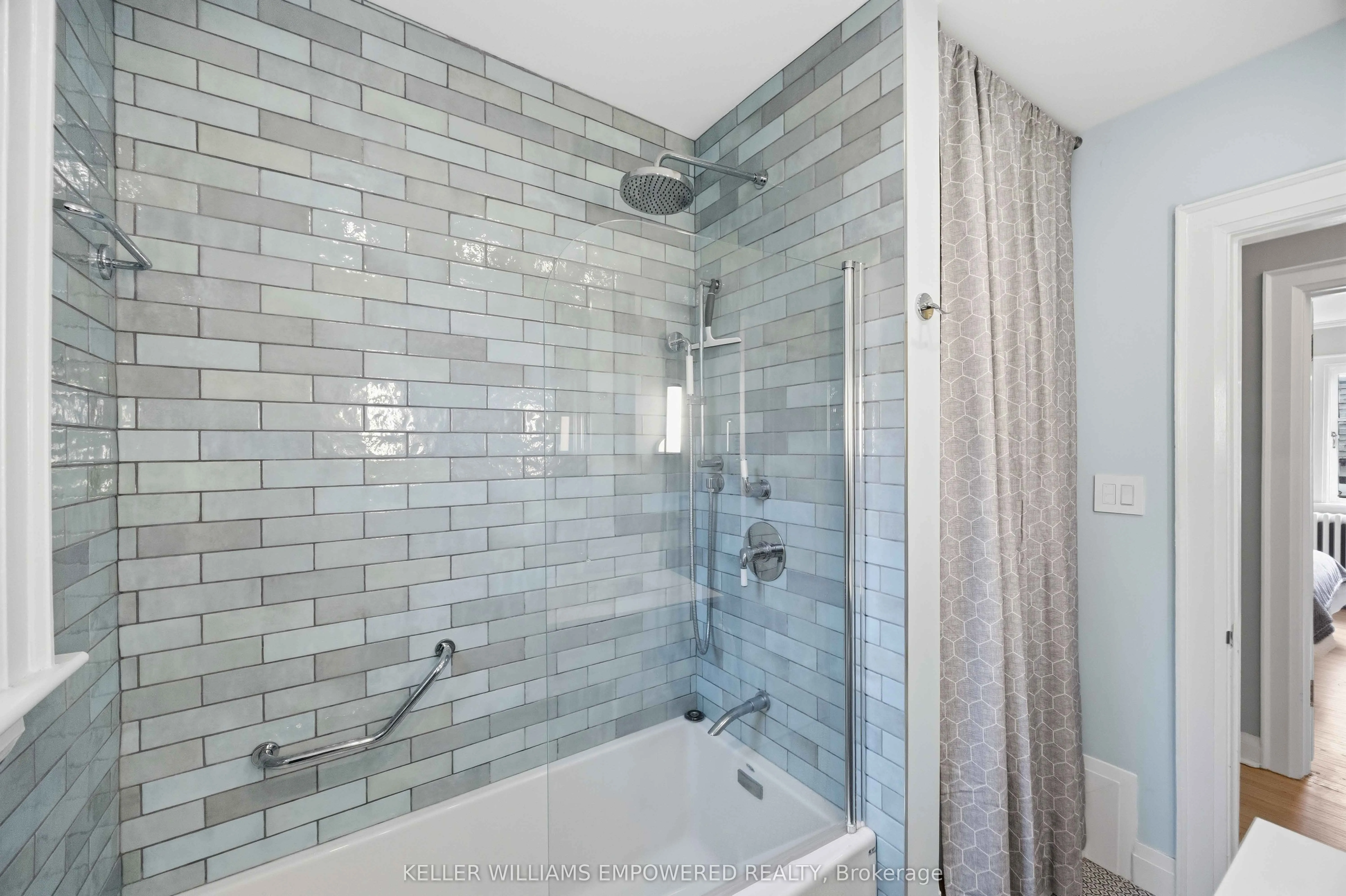313 Lonsdale Road #7