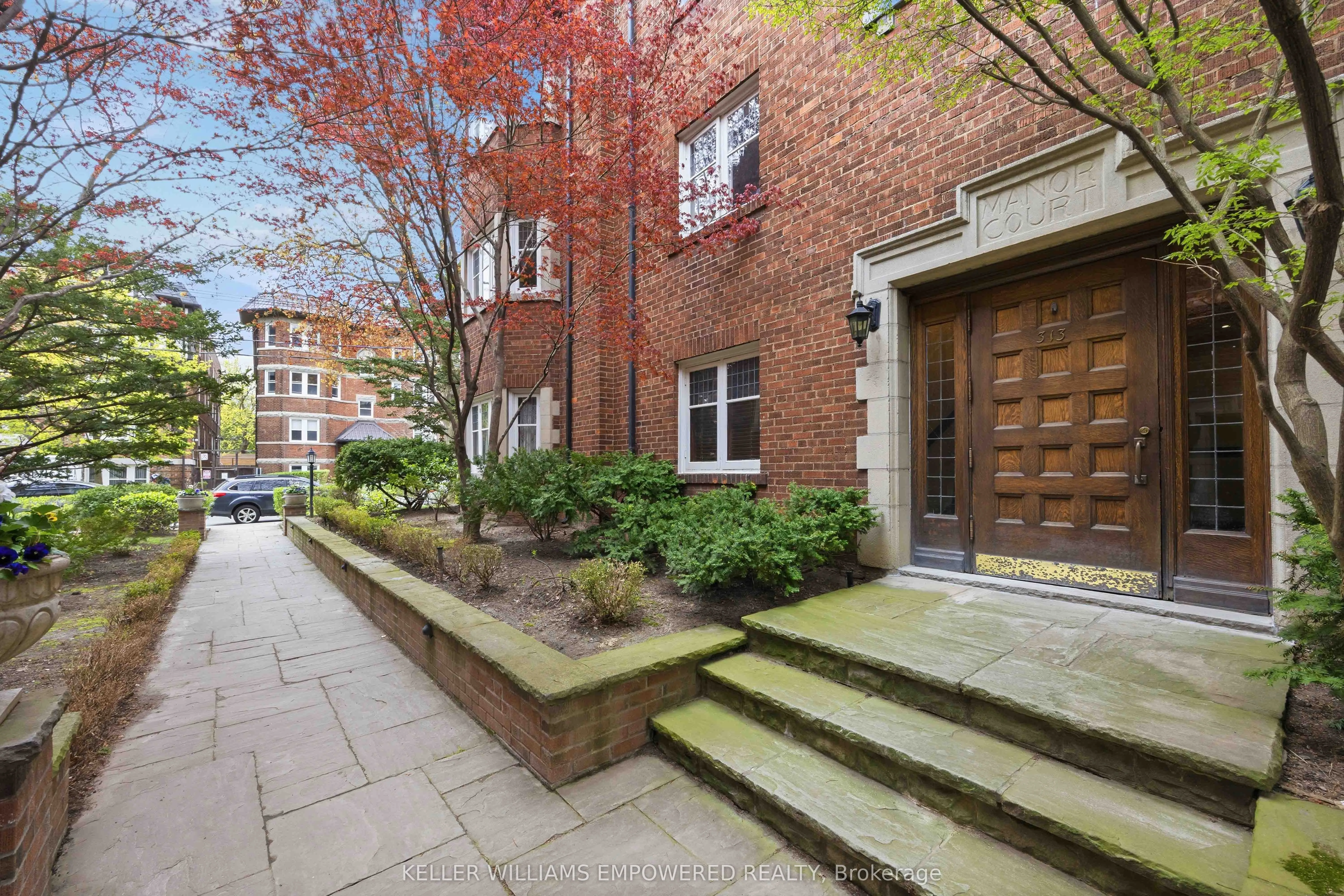 313 Lonsdale Road #7