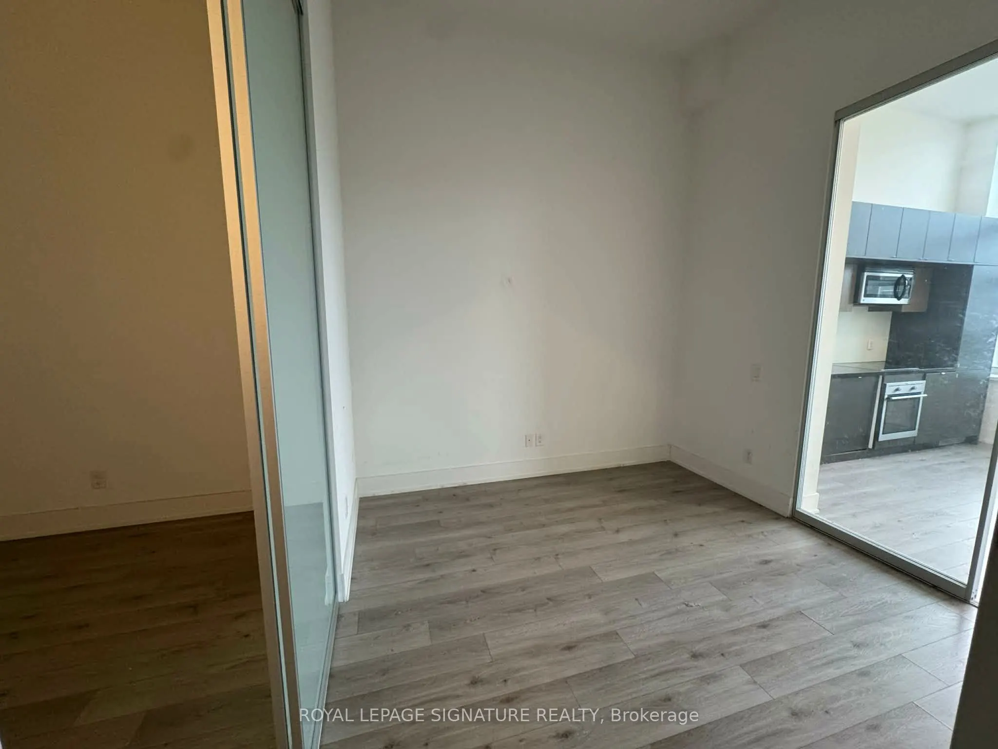 111 St Clair Avenue W #802