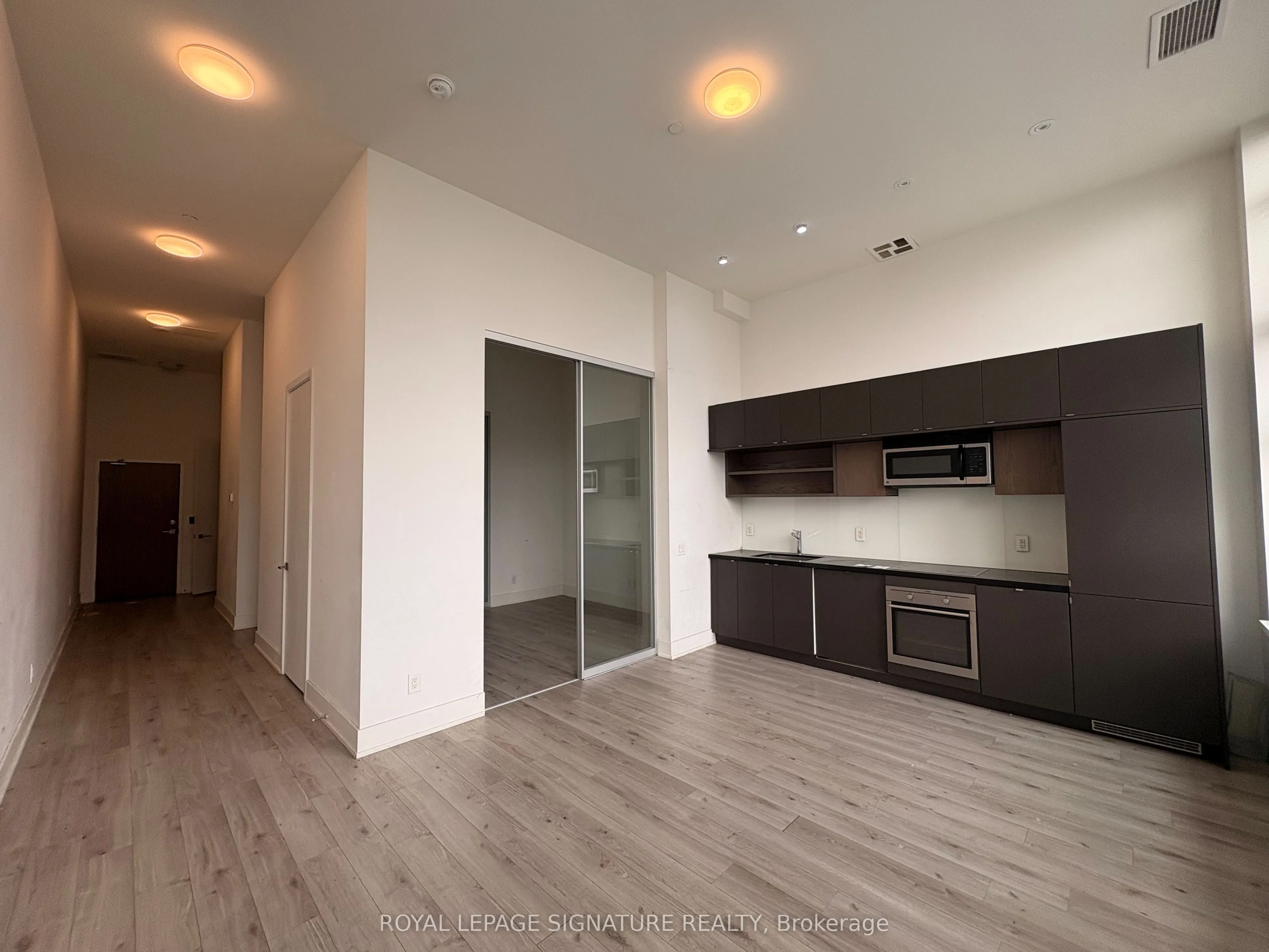 111 St Clair Avenue W #802