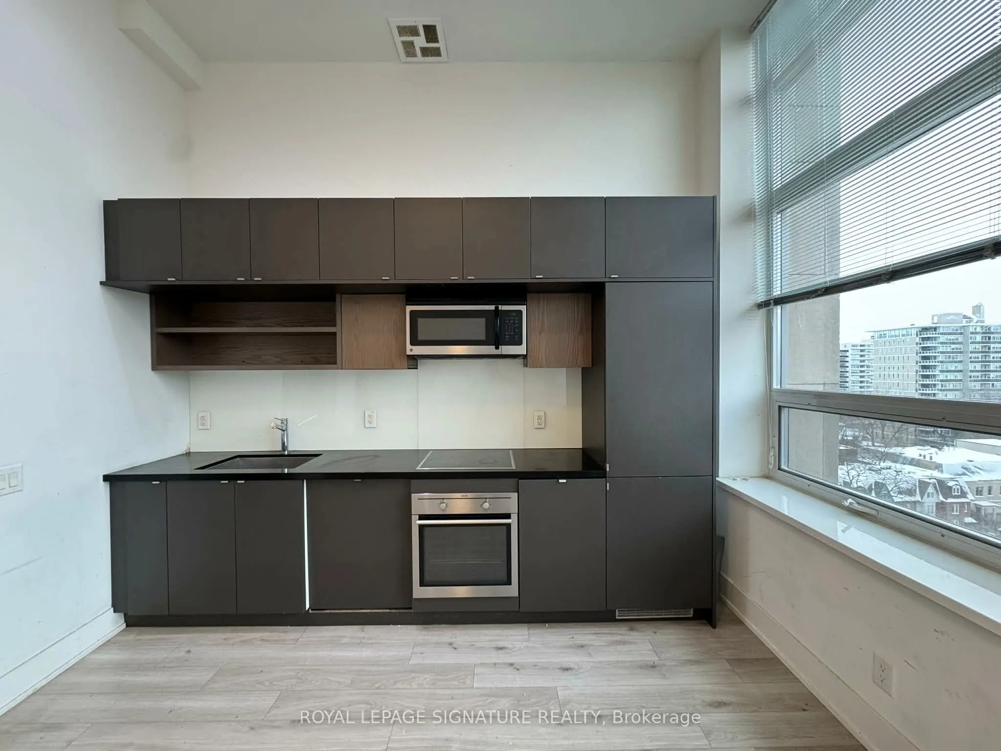 111 St Clair Avenue W #802