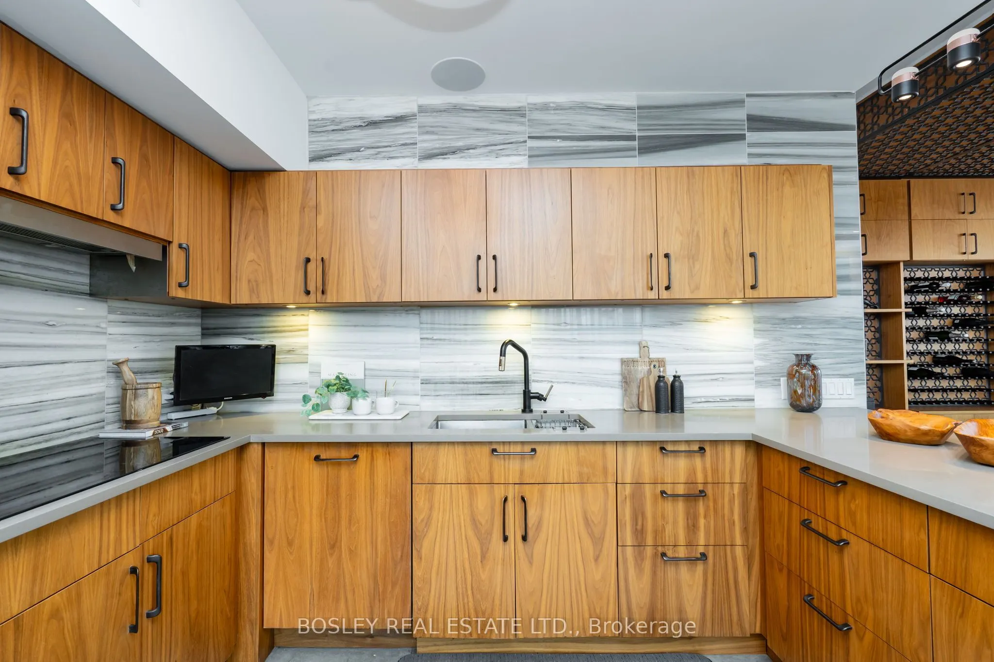39 Sherbourne Street #1606