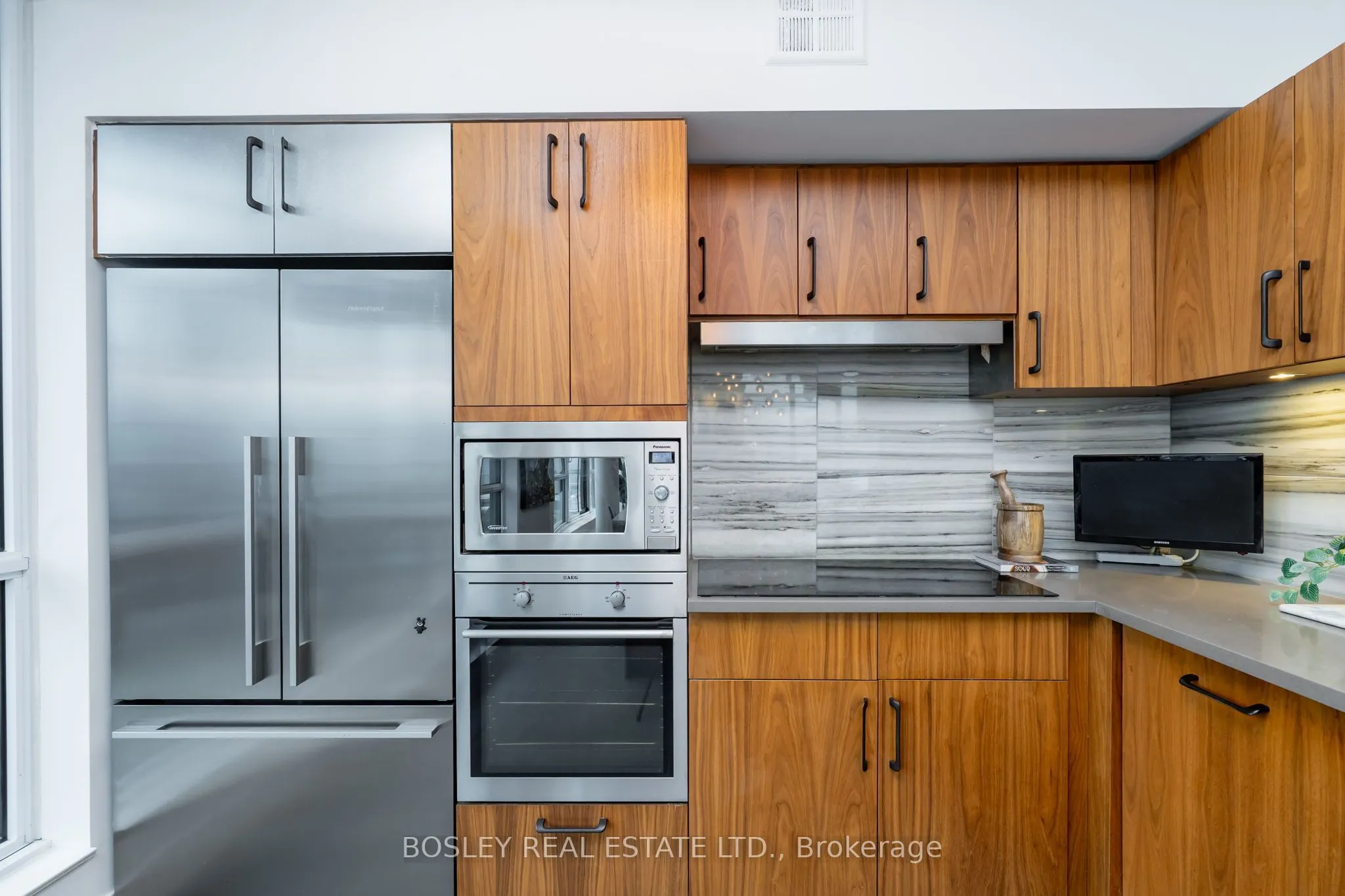 39 Sherbourne Street #1606