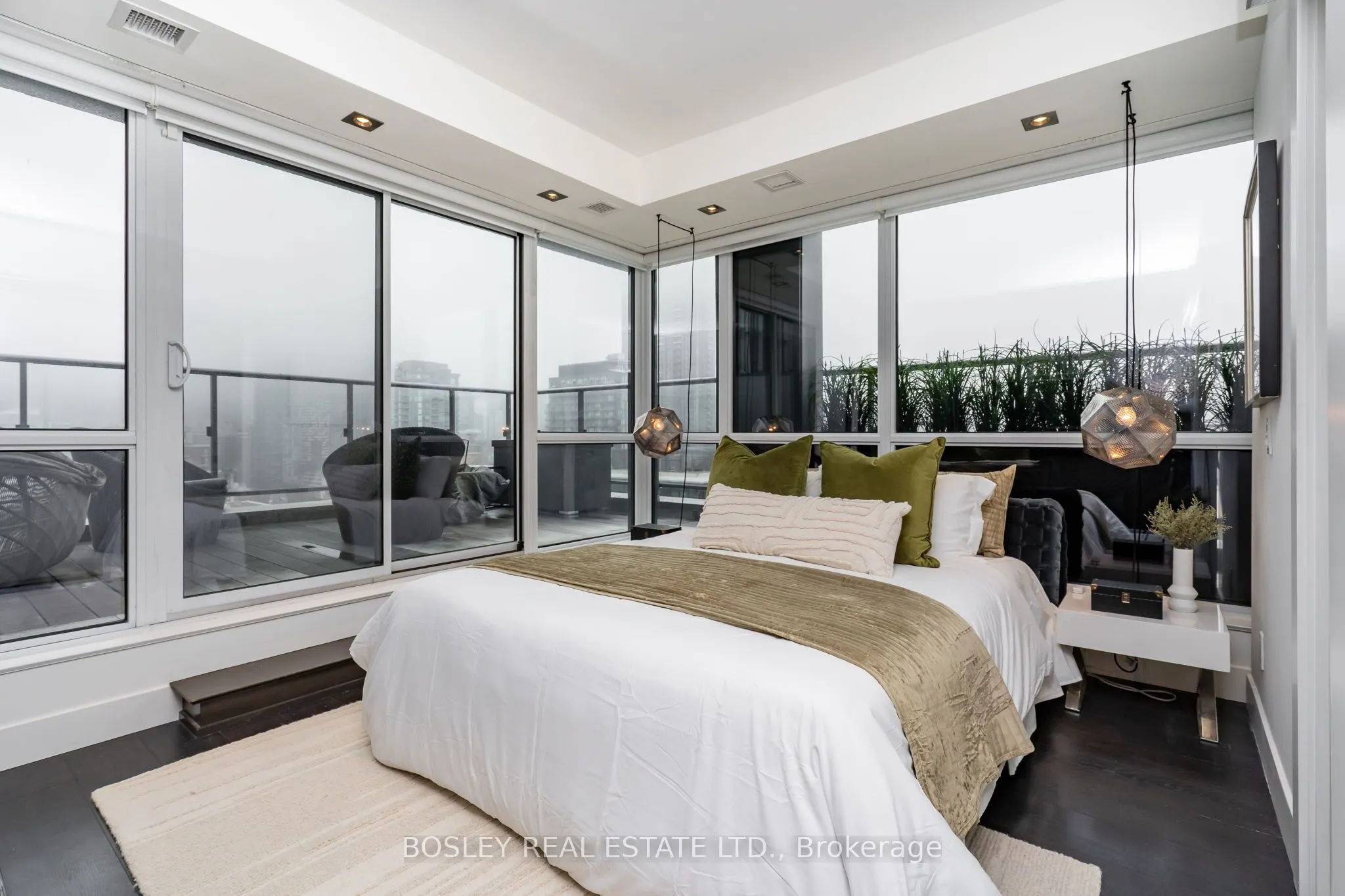 39 Sherbourne Street #1606