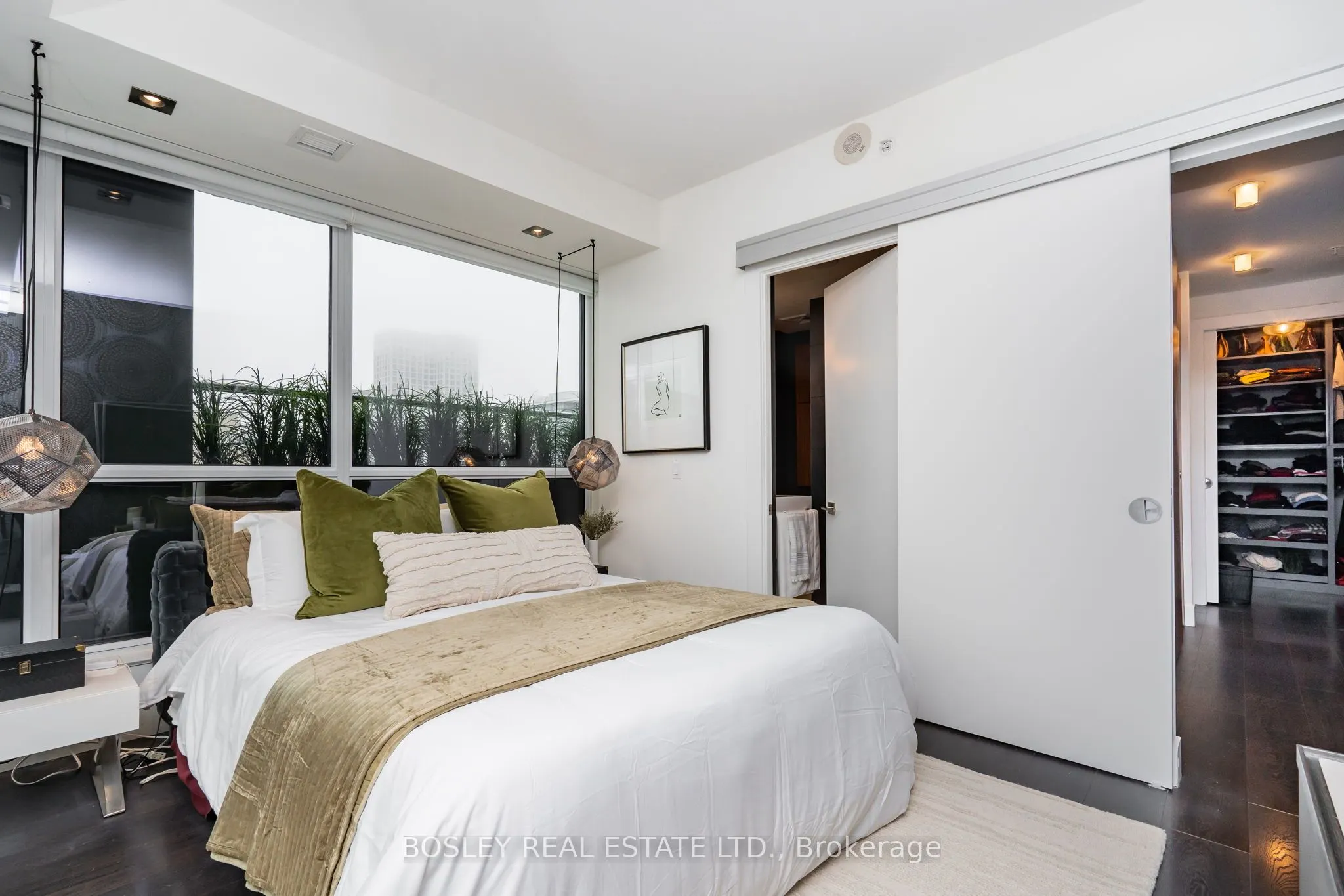 39 Sherbourne Street #1606