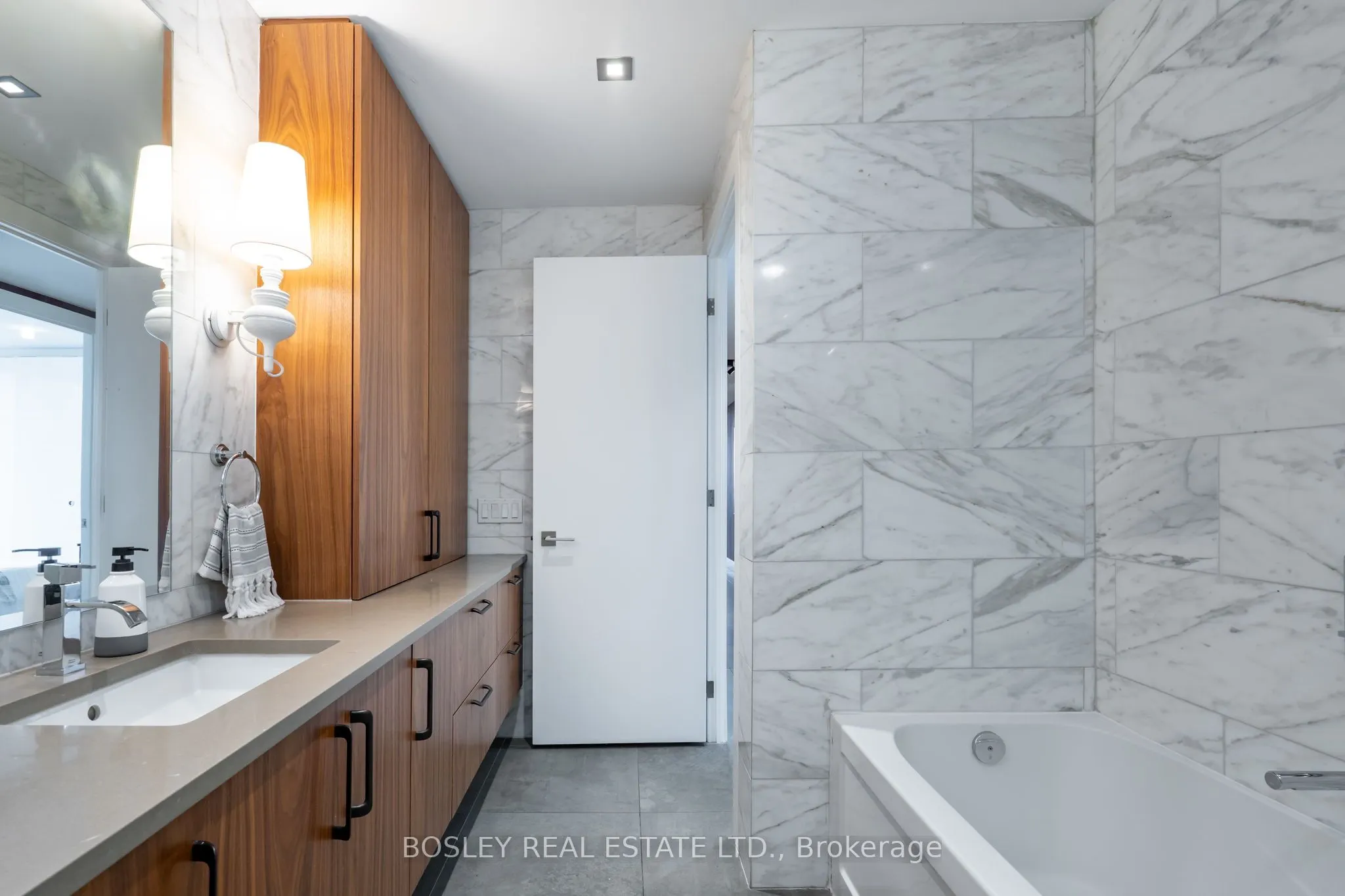 39 Sherbourne Street #1606