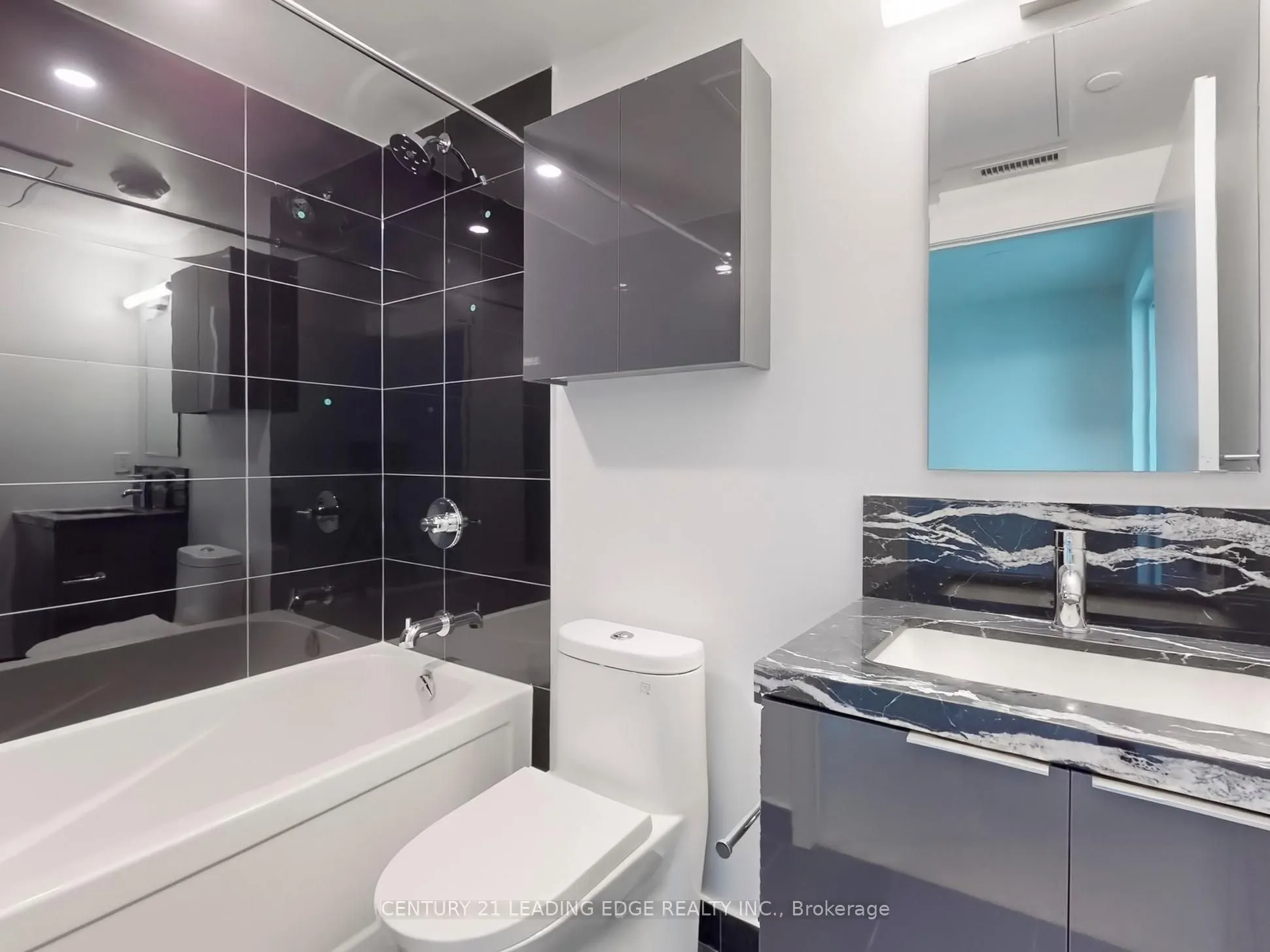 230 Simcoe Street #2212