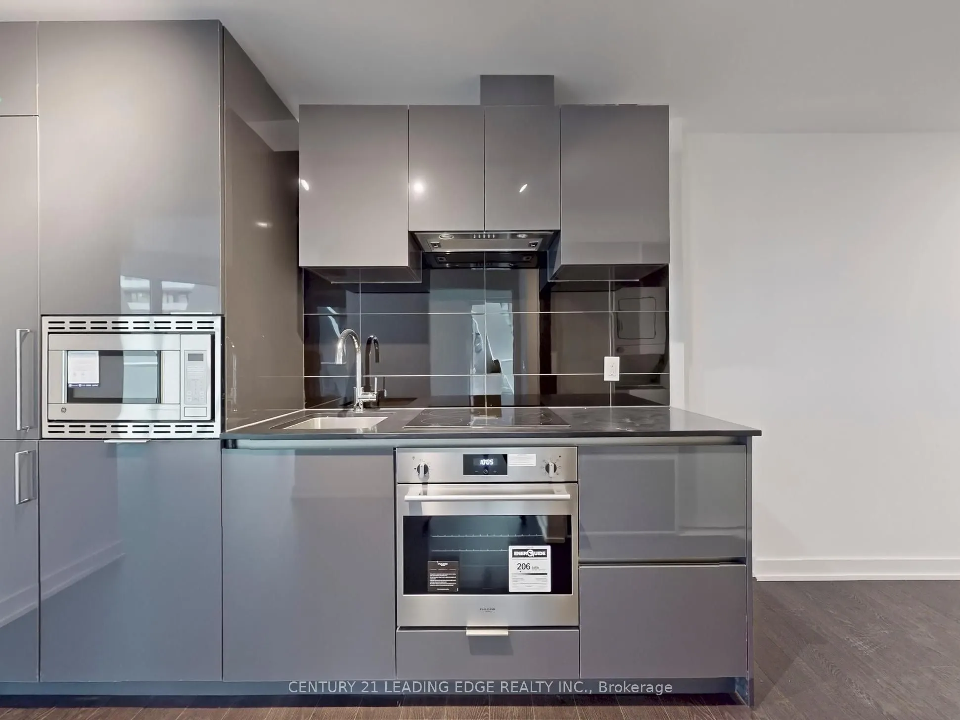 230 Simcoe Street #2212