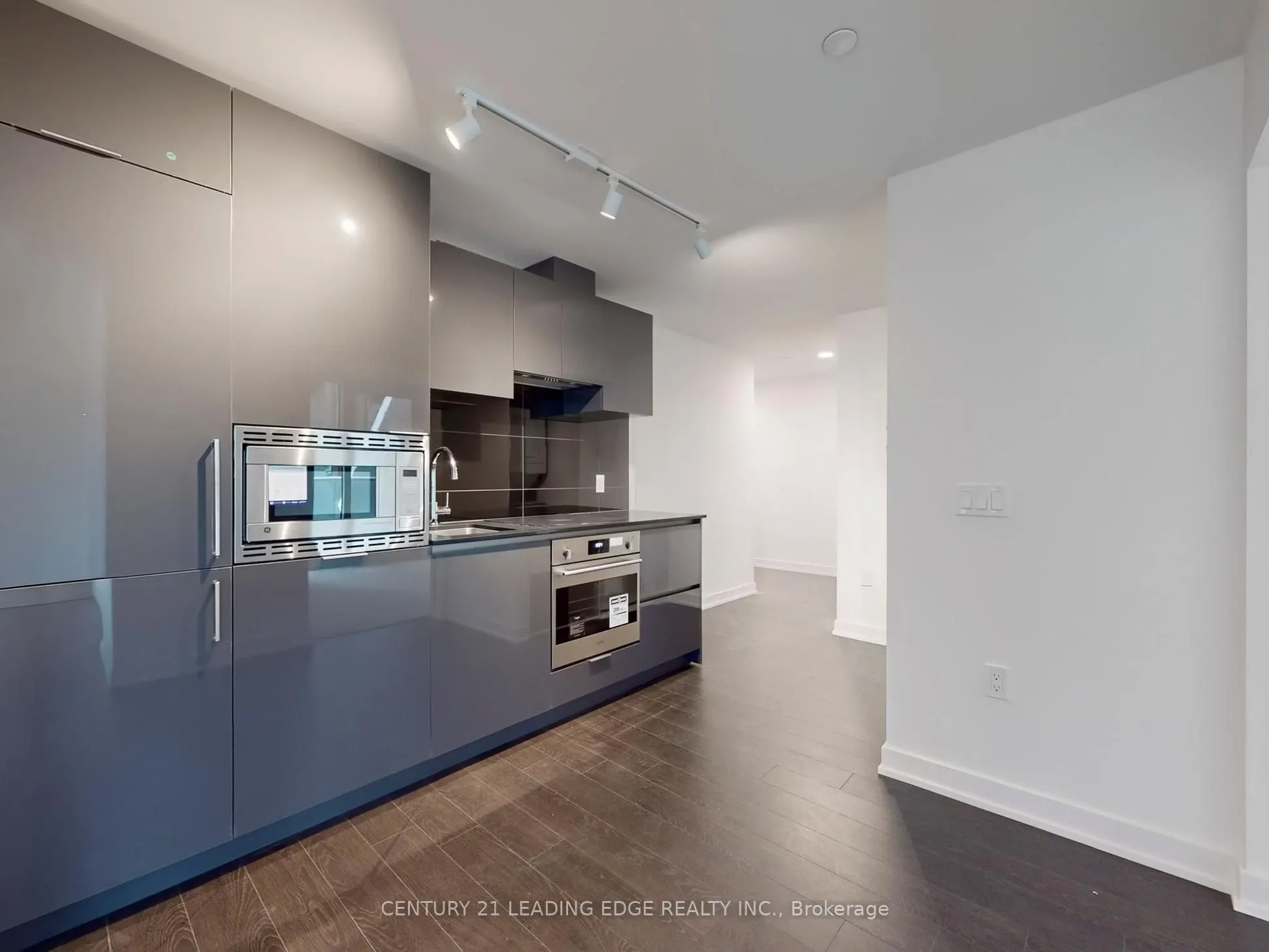 230 Simcoe Street #2212