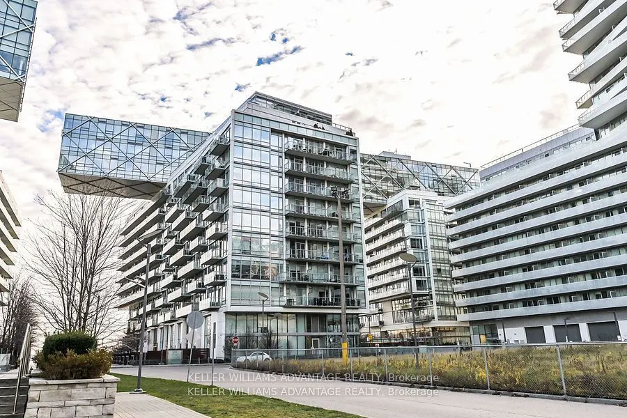 29 Queens Quay E #616