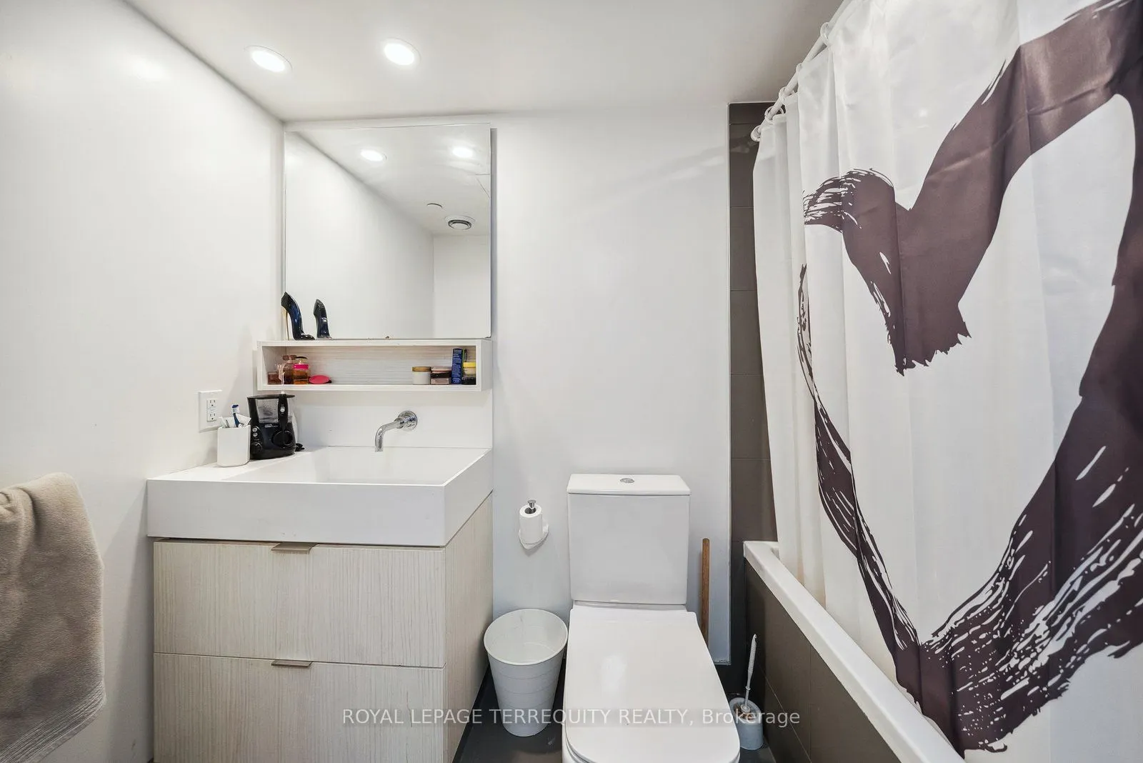 5 Soudan Avenue #703