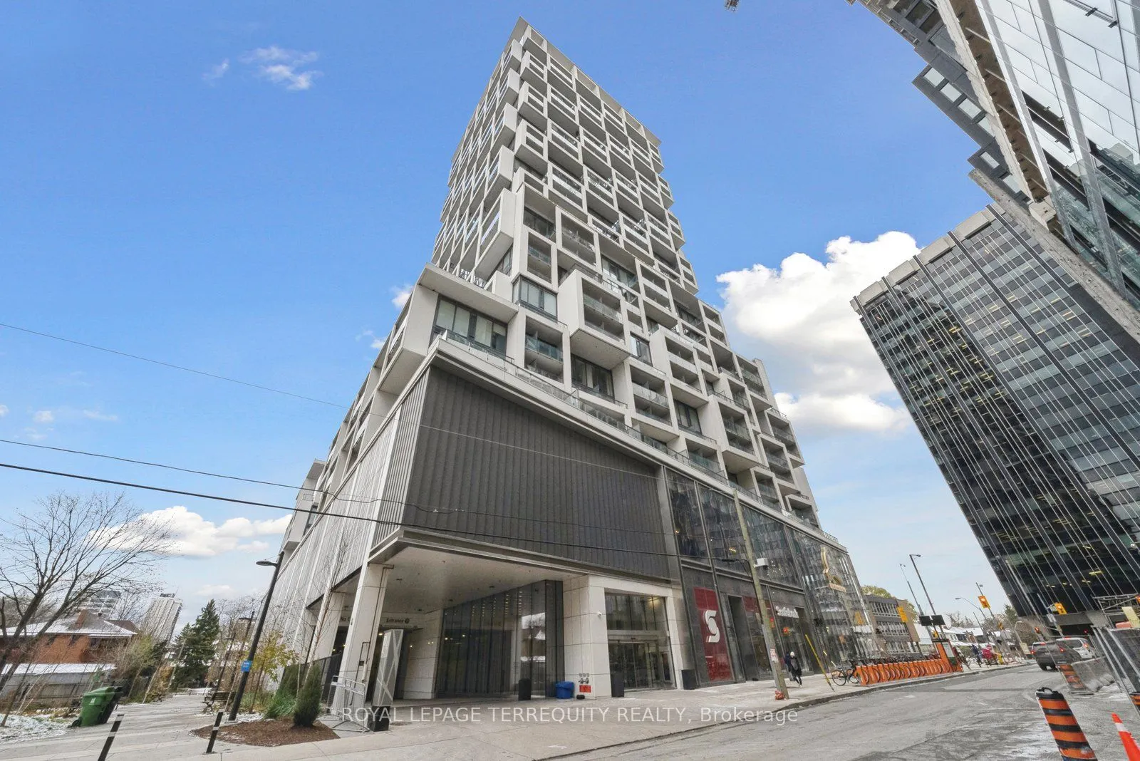 5 Soudan Avenue #703