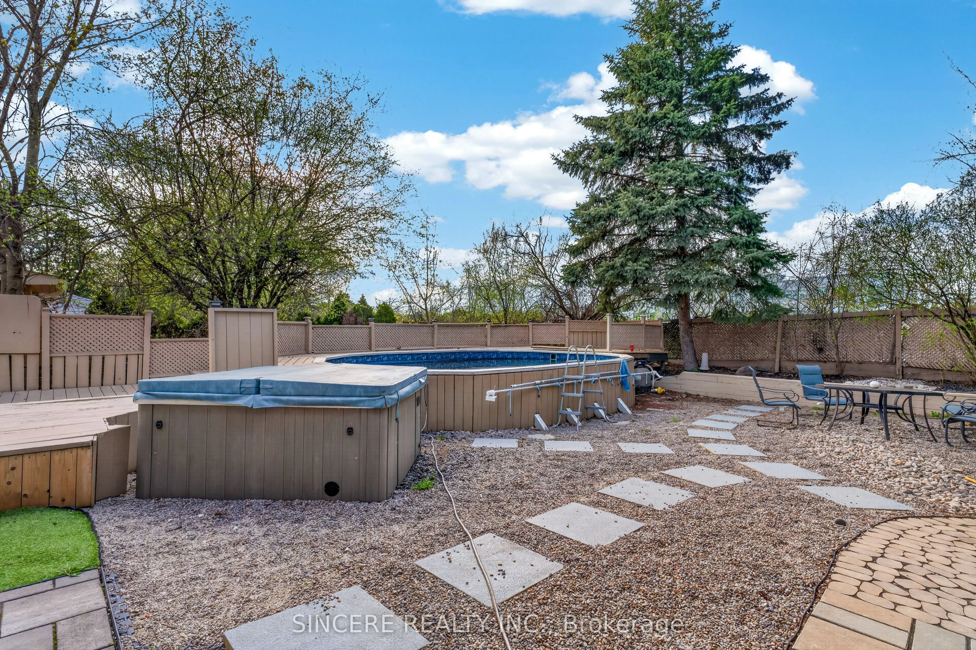 48 Bellbury Crescent