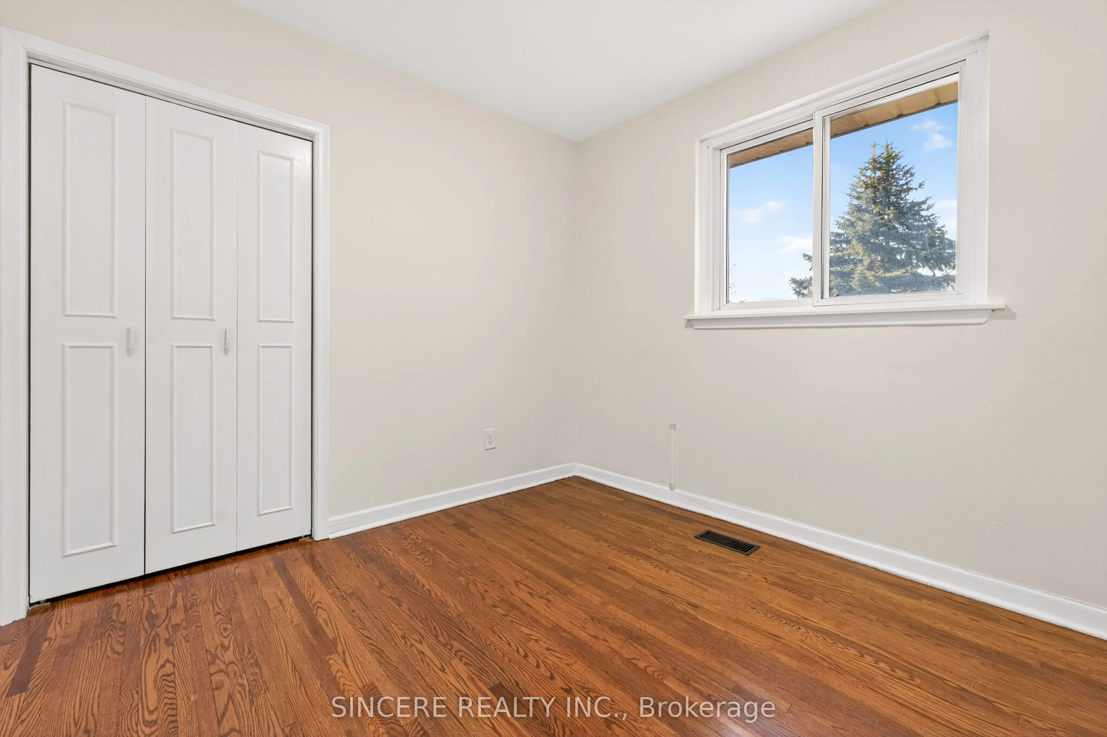 48 Bellbury Crescent