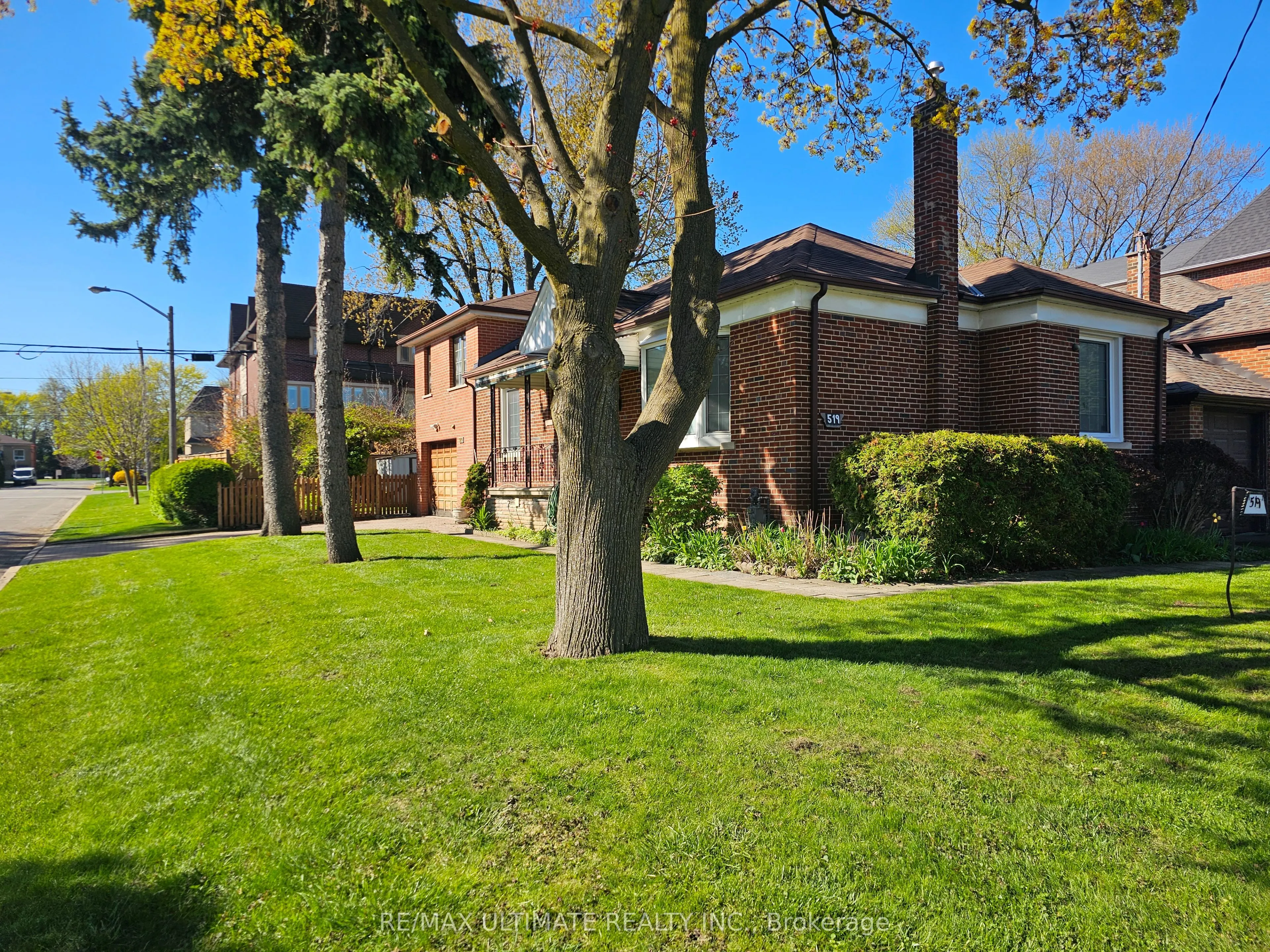 519 Douglas Avenue
