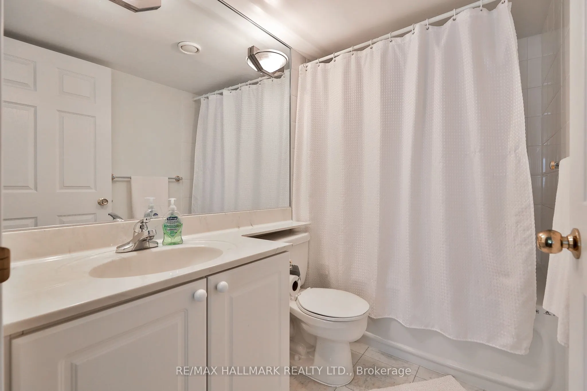 109 Front Street E #528