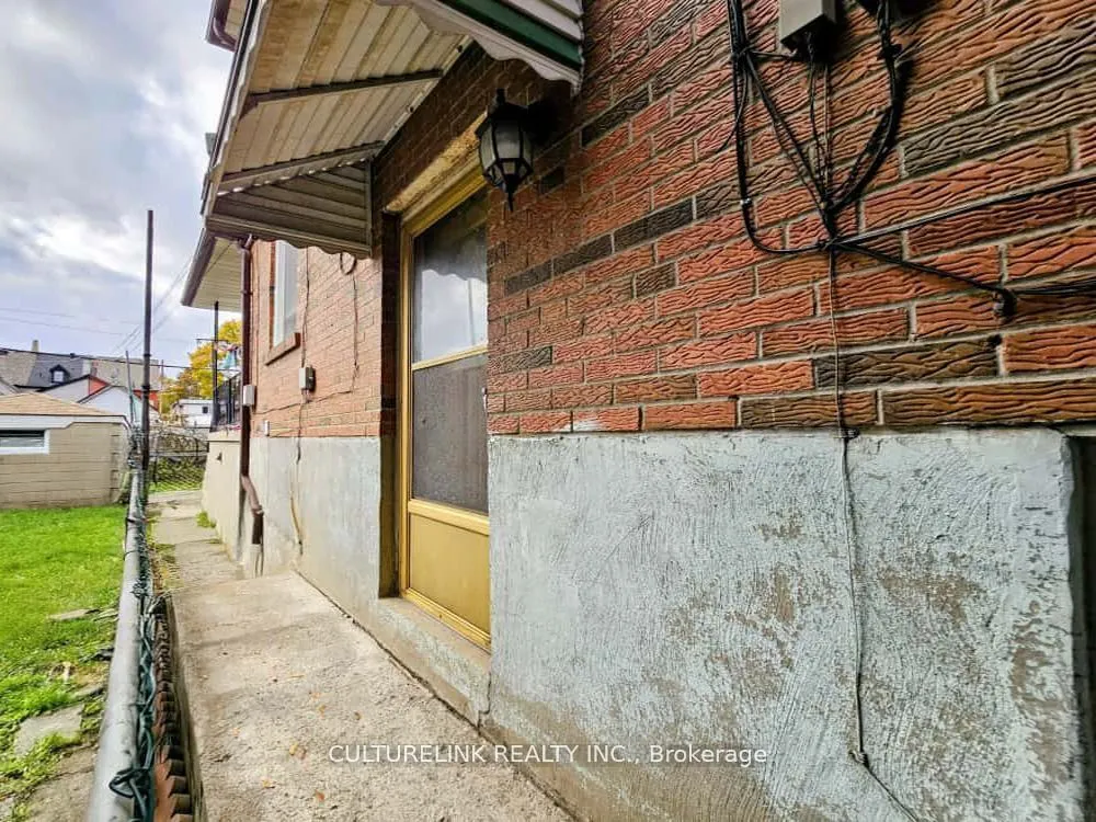 52 Palmerston Avenue