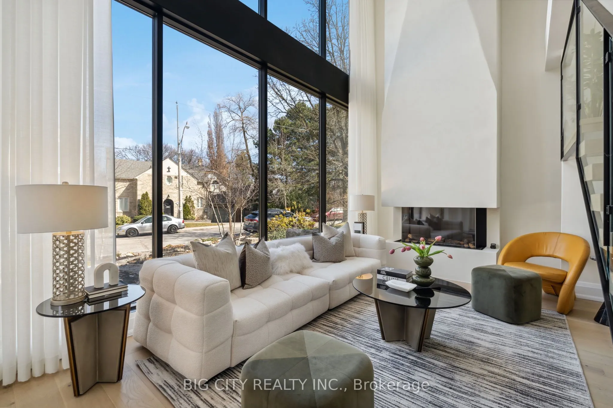 75 Lawrence Crescent
